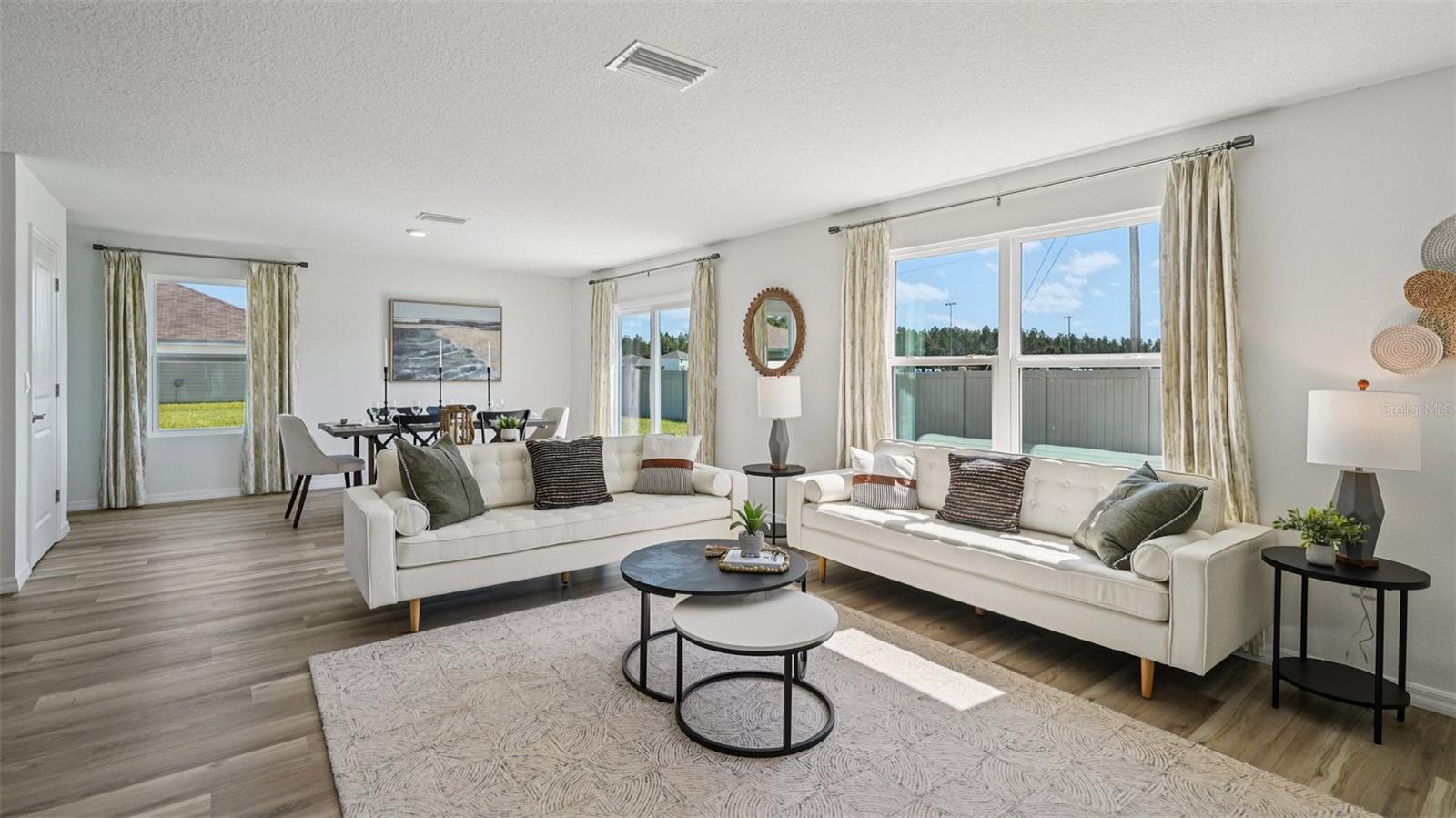 AVALON WOODS - Residential