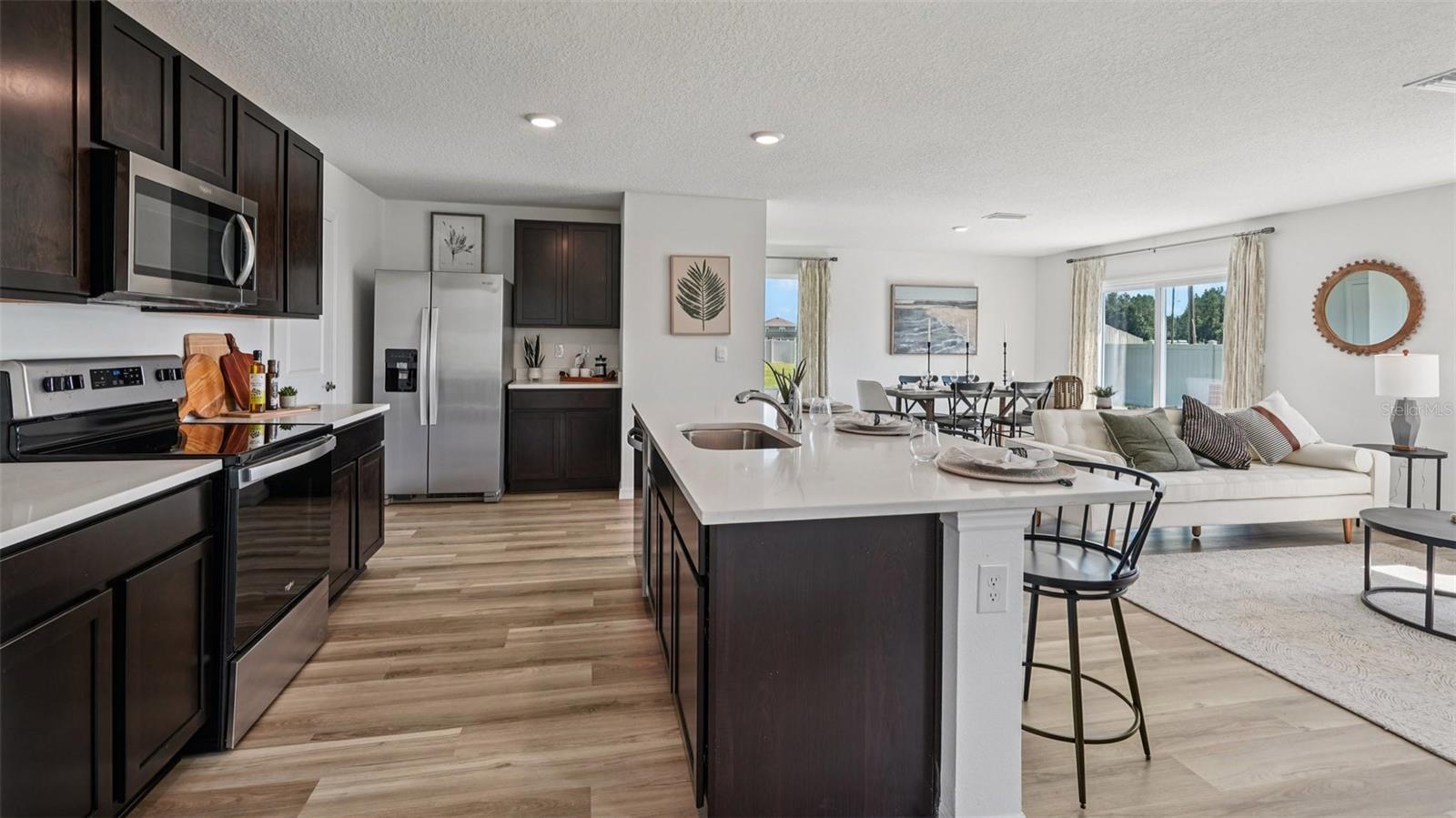 AVALON WOODS - Residential