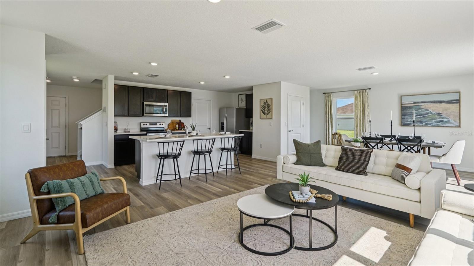 AVALON WOODS - Residential