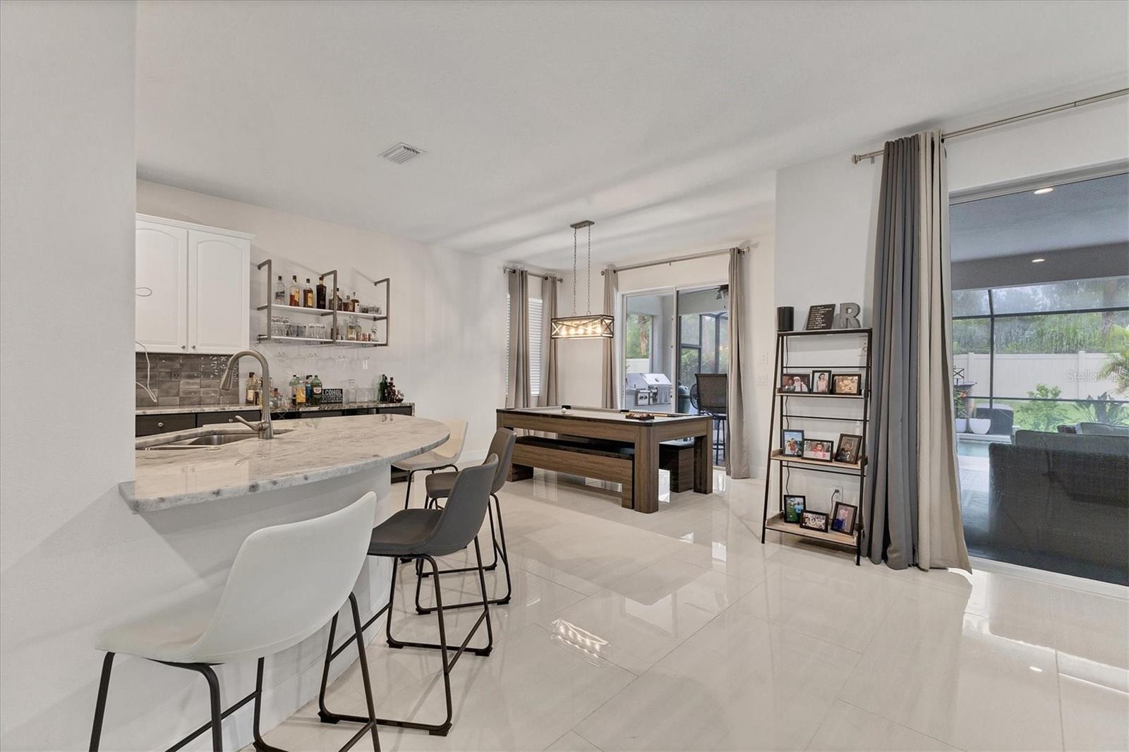 RIVER PLACE - Residential