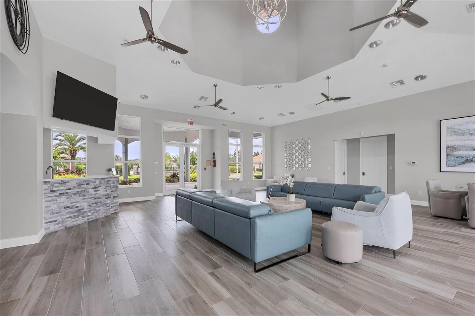 RIVER PLACE - Residential