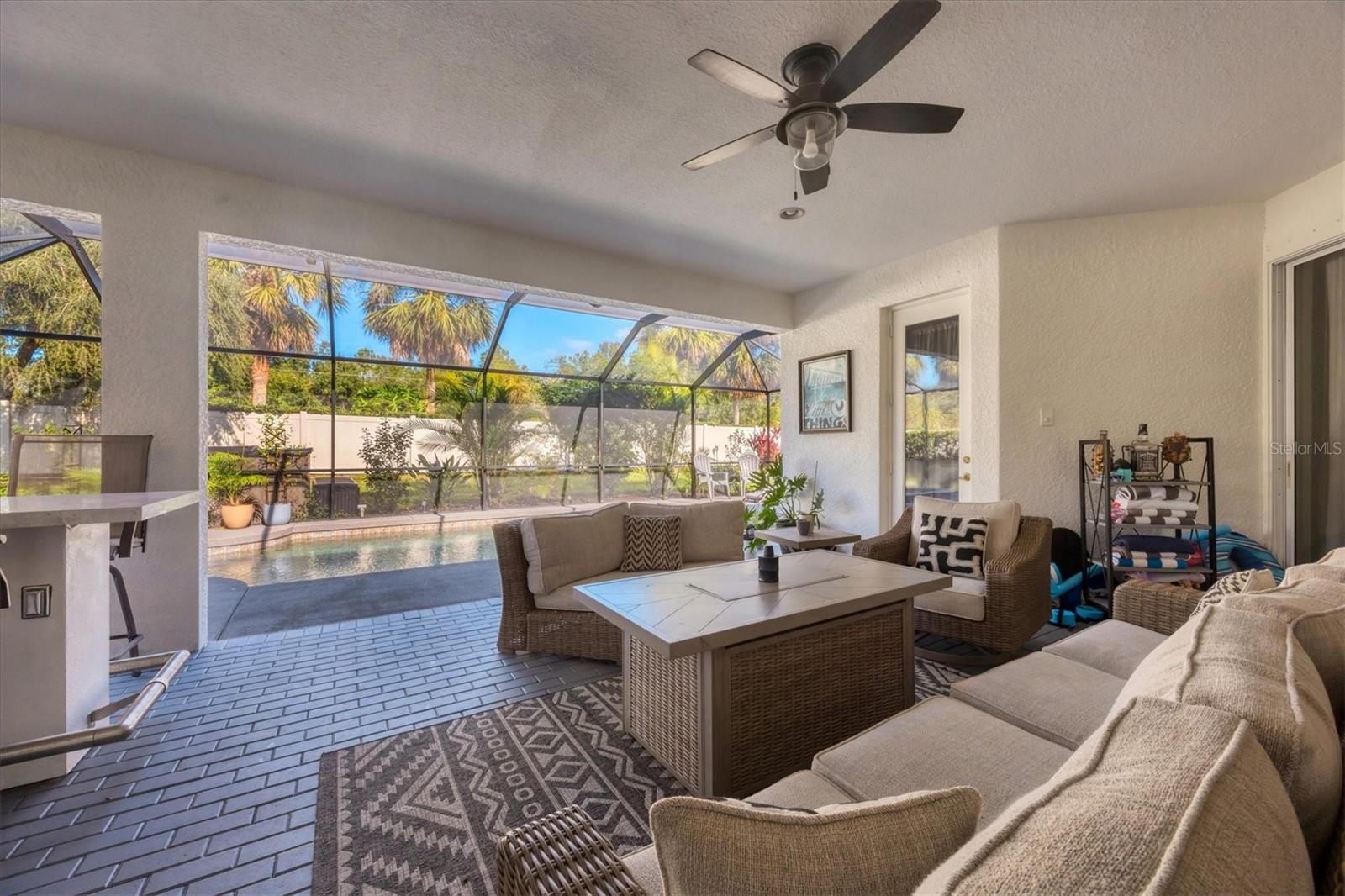 RIVER PLACE - Residential