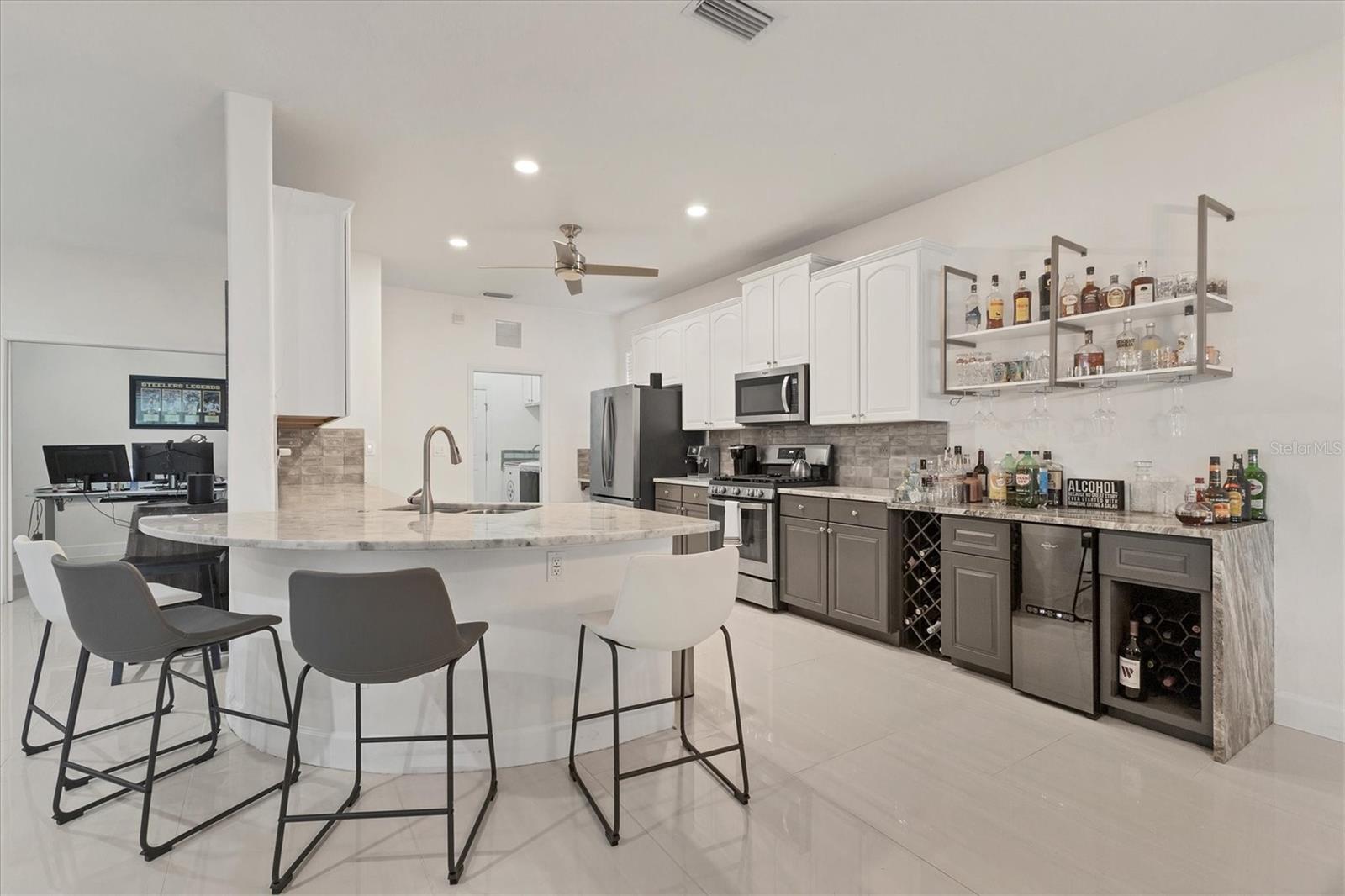 RIVER PLACE - Residential