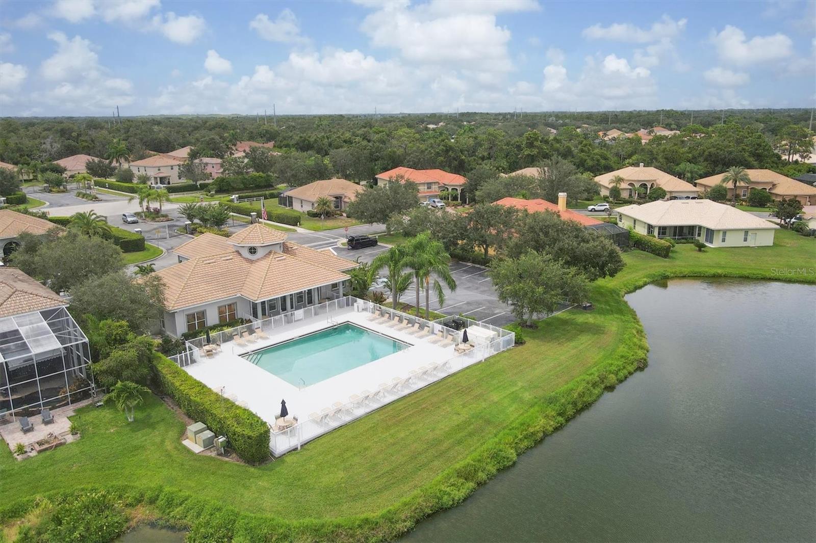 RIVER PLACE - Residential