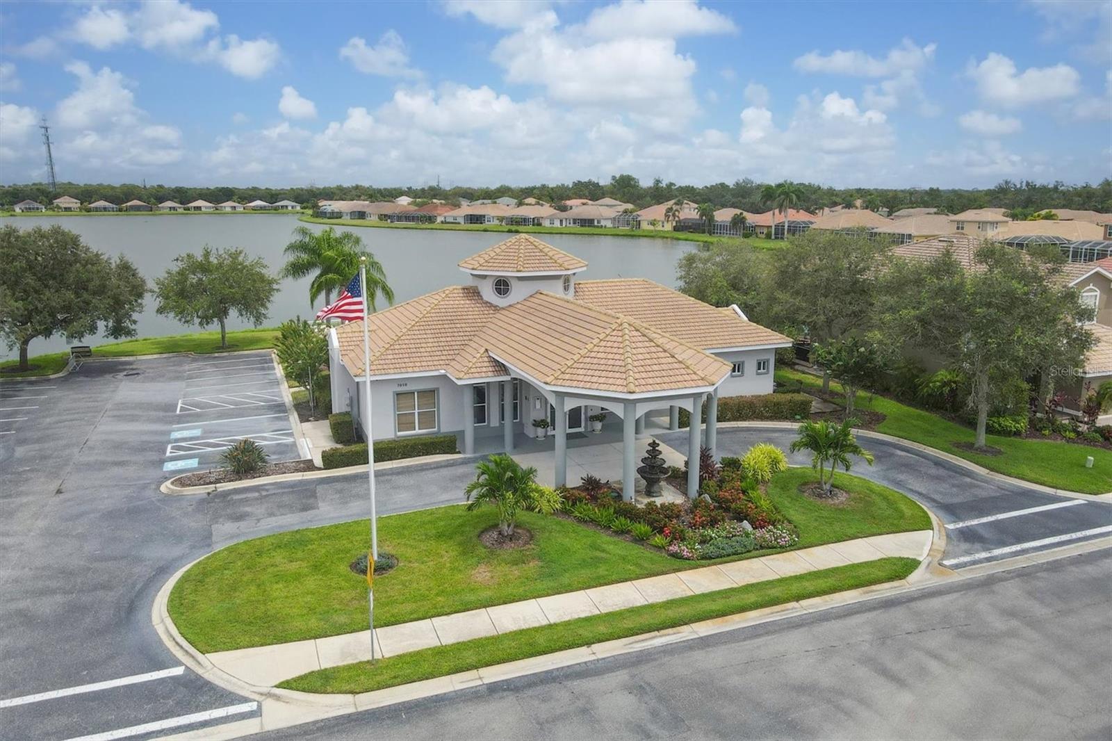 RIVER PLACE - Residential