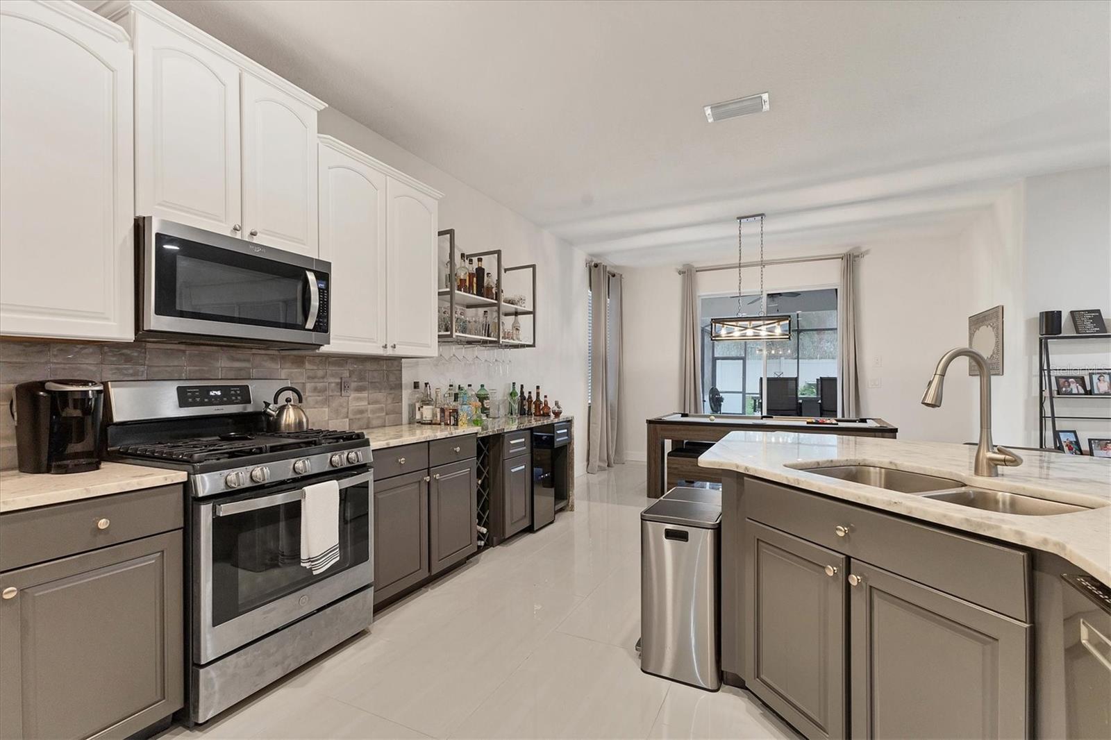 RIVER PLACE - Residential