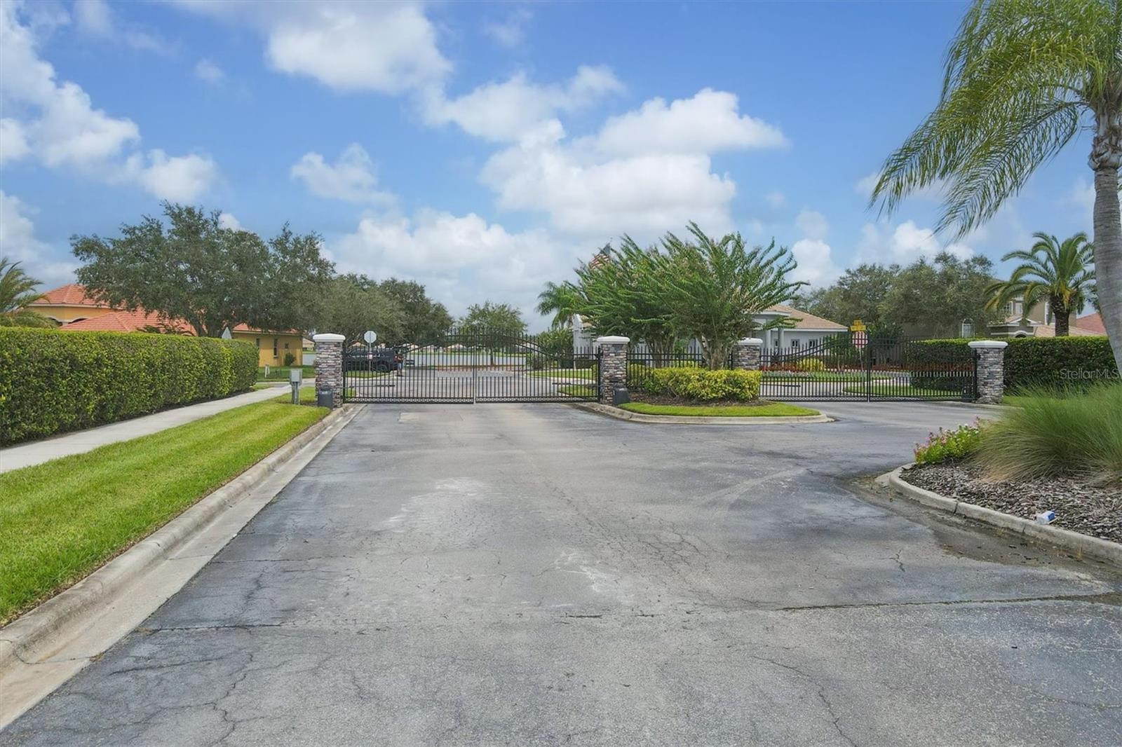 RIVER PLACE - Residential