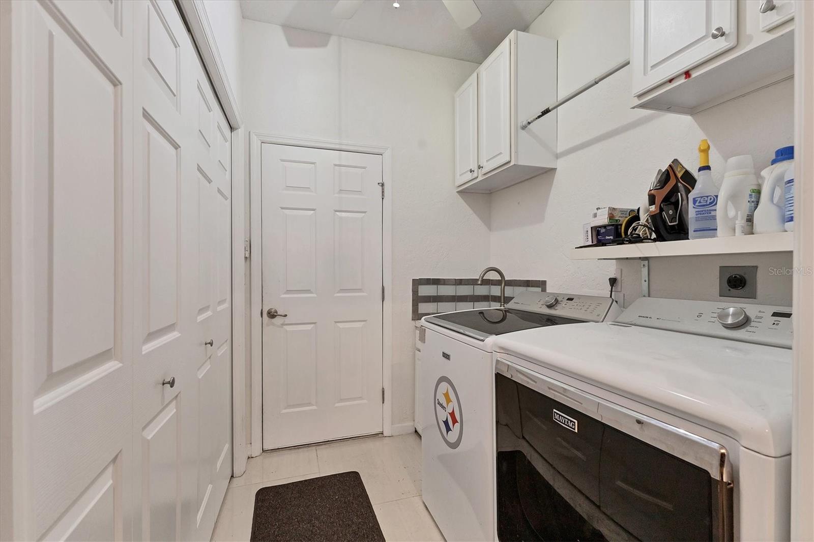 RIVER PLACE - Residential