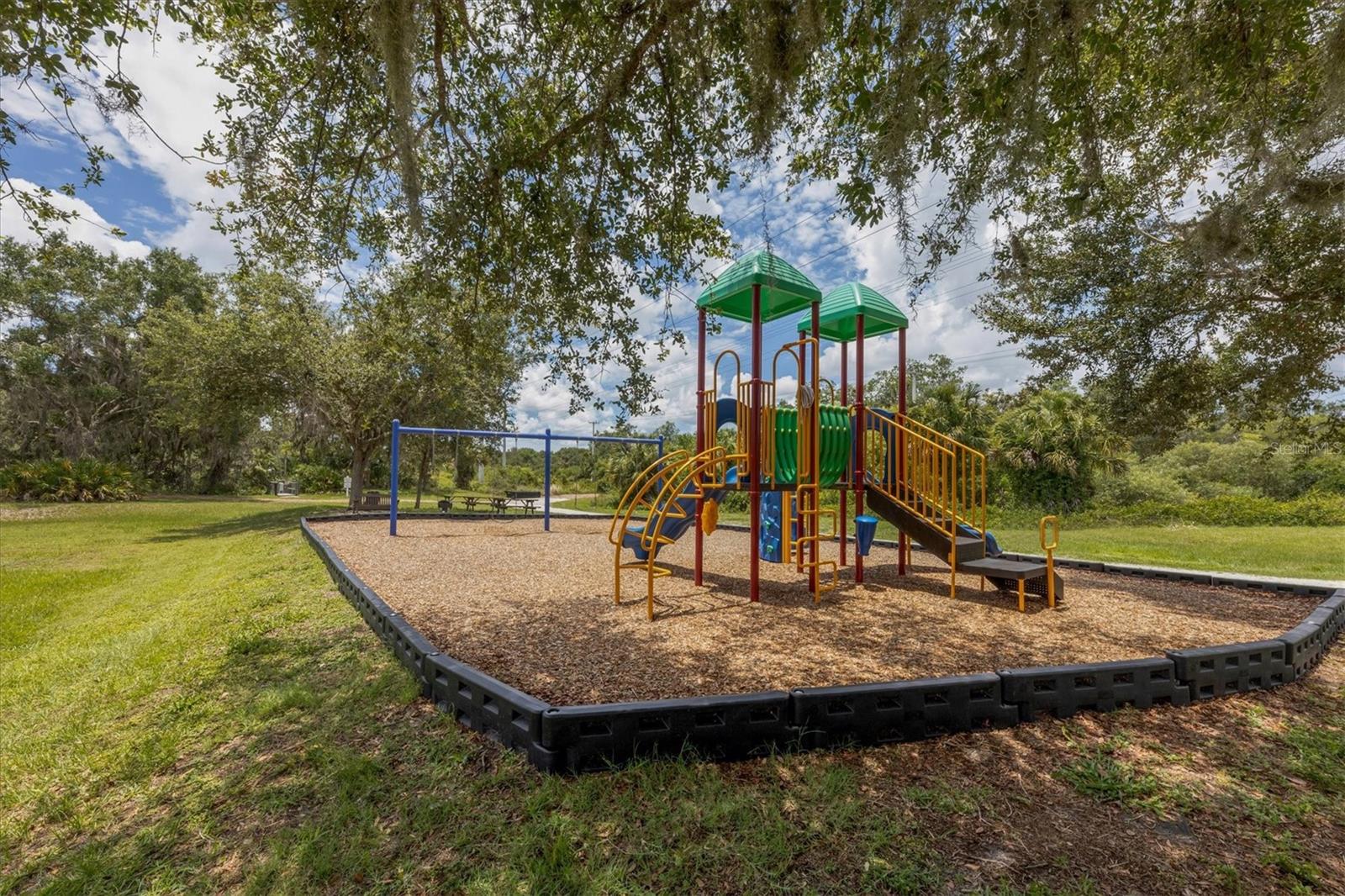 RIVER PLACE - Residential