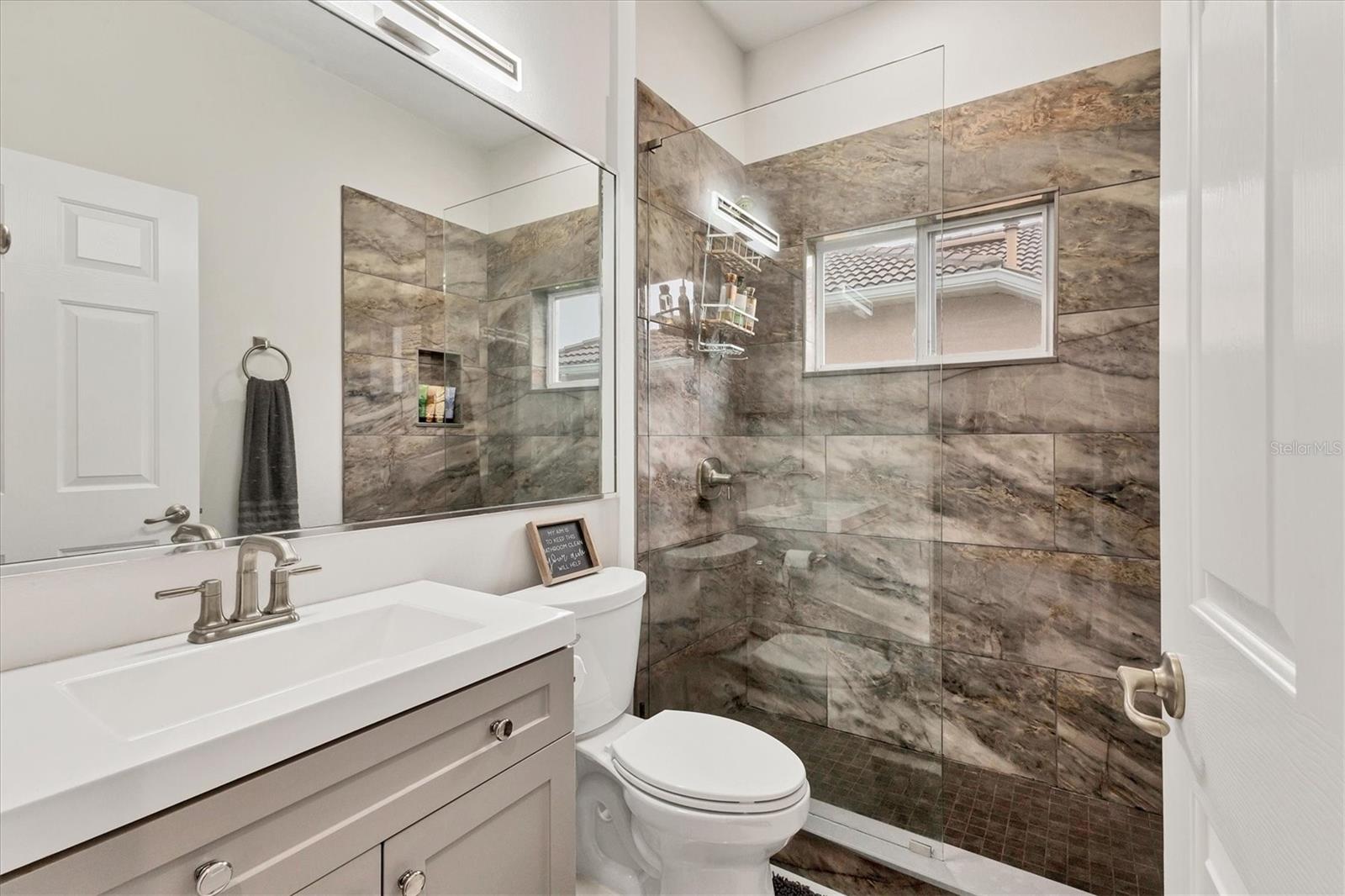 RIVER PLACE - Residential