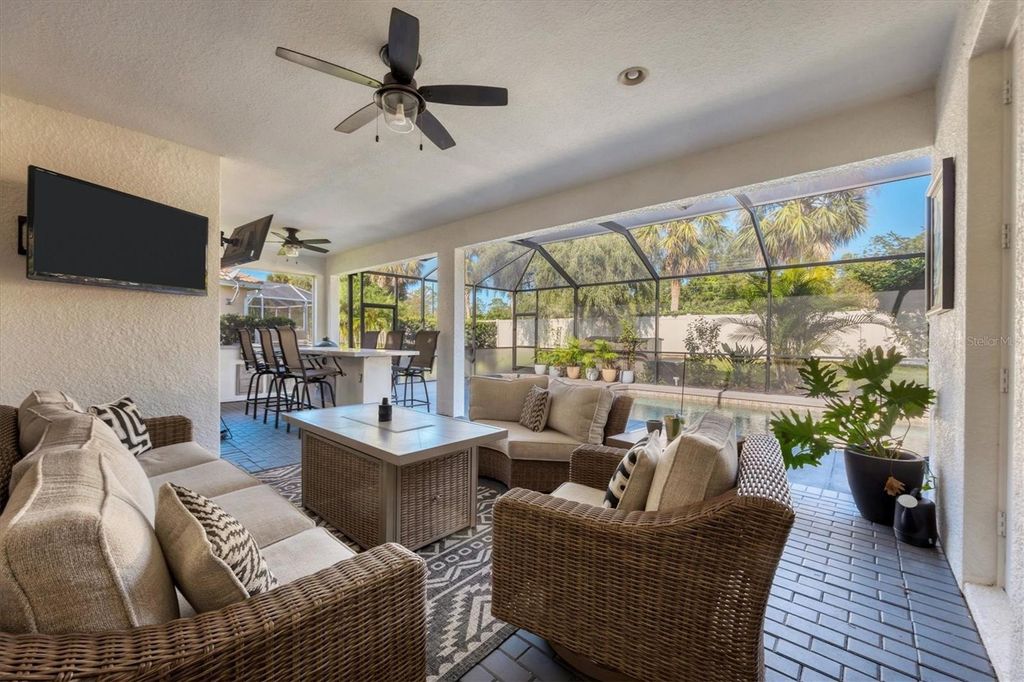Photo of 7119 67th Terrace E, Bradenton, FL 34203 (MLS # A4655056)