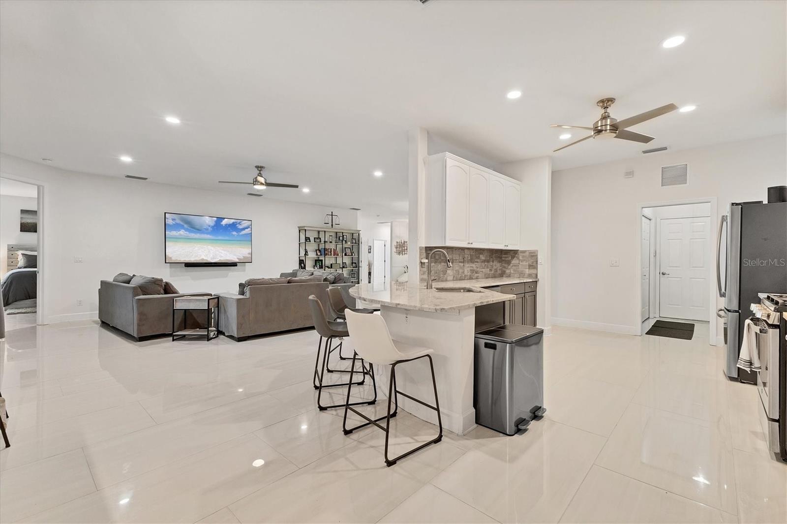 RIVER PLACE - Residential