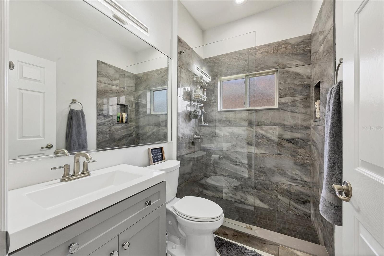 RIVER PLACE - Residential