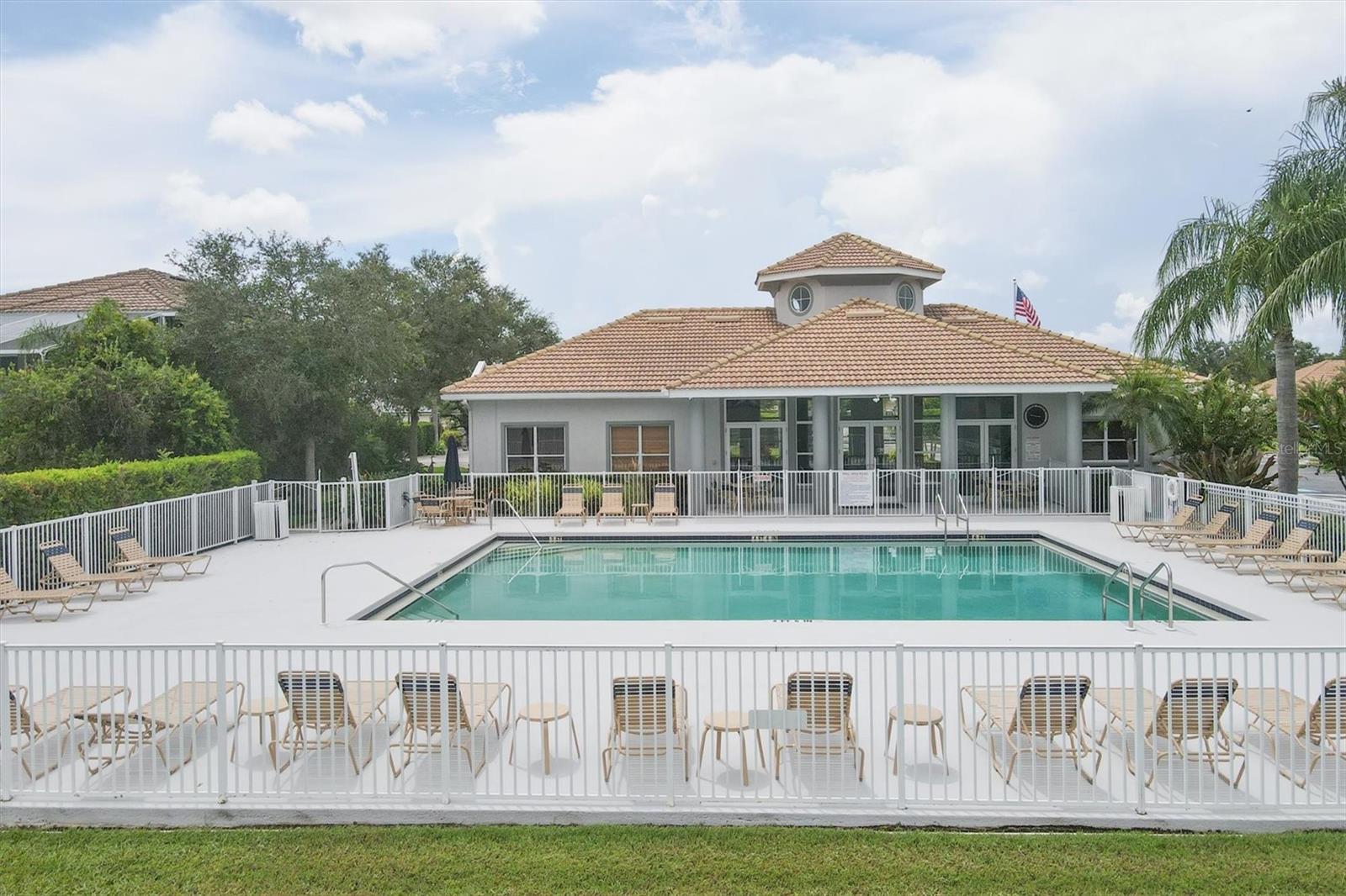 RIVER PLACE - Residential