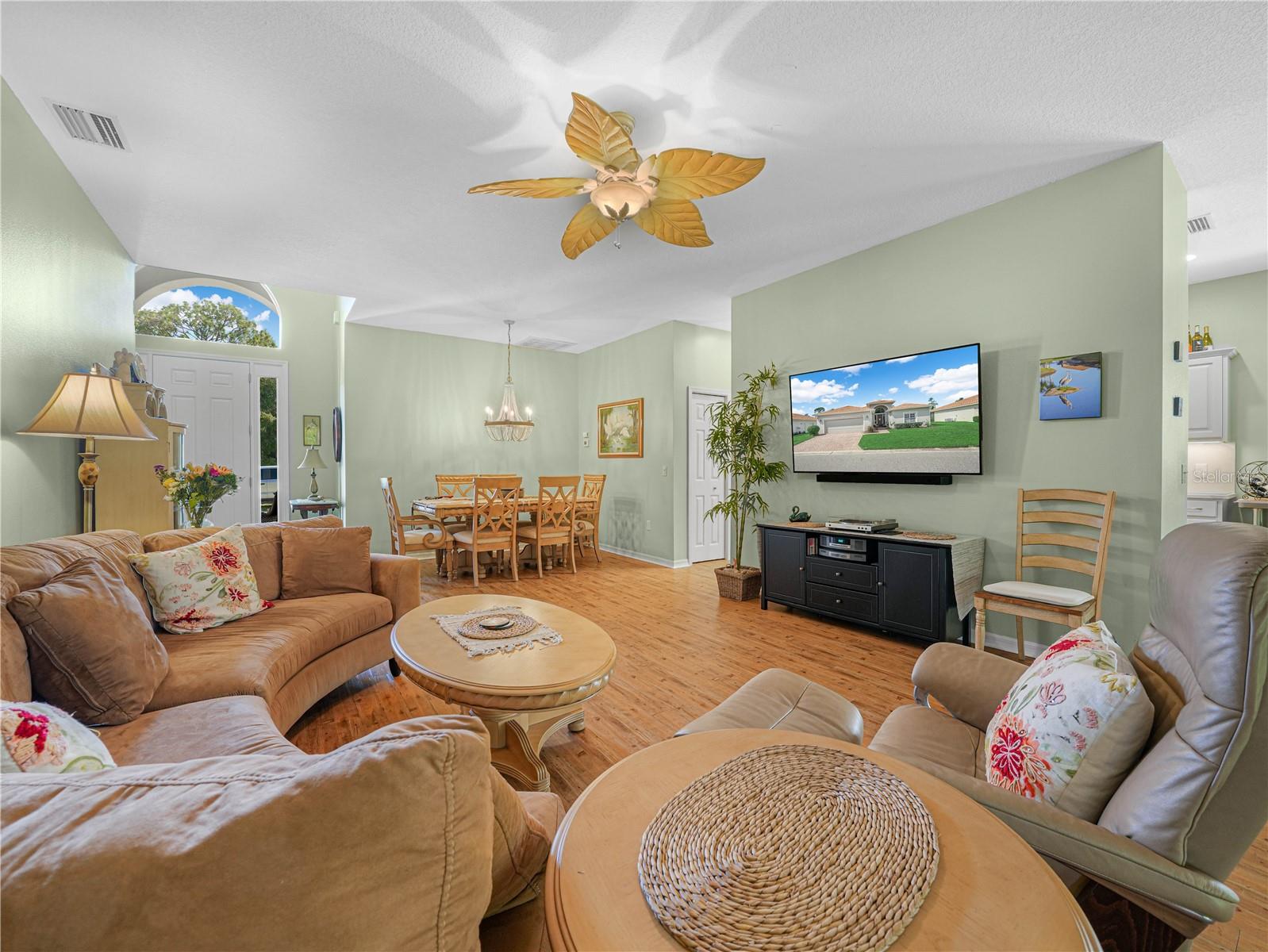 4227 BERWICK DRIVE