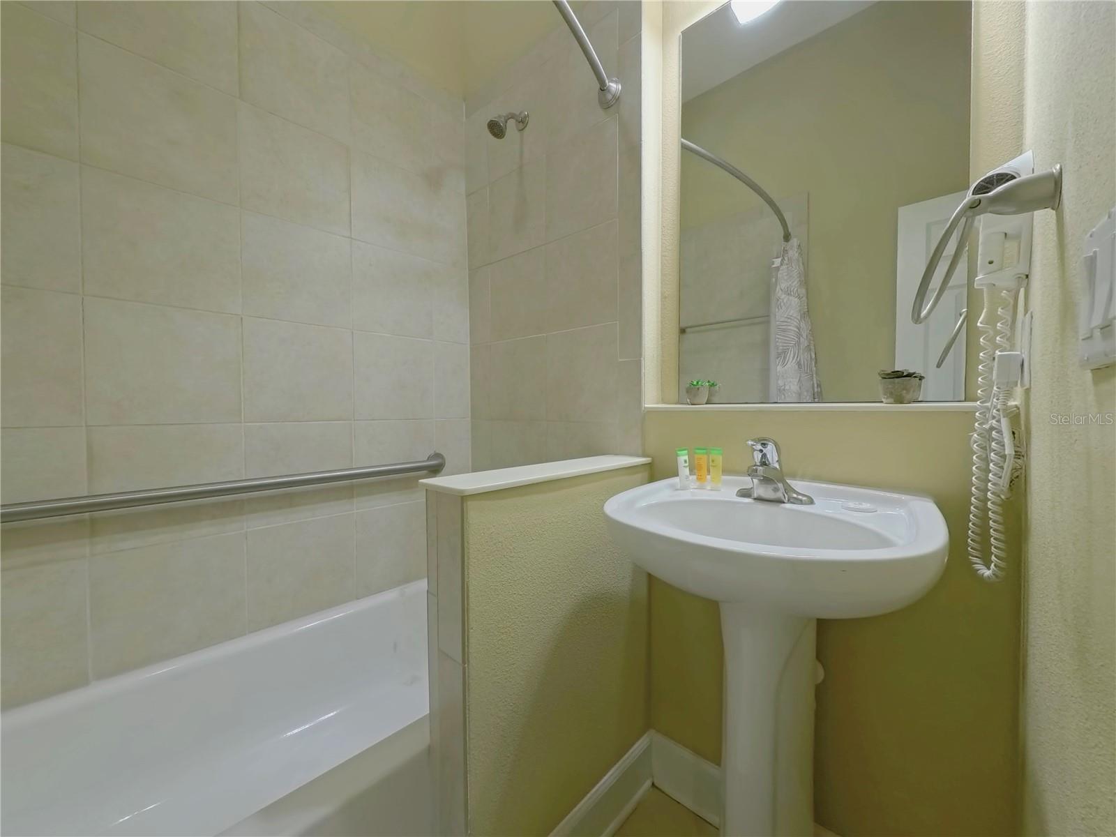 ENCHANTED GARDEN 1 CONDO - Residential Lease