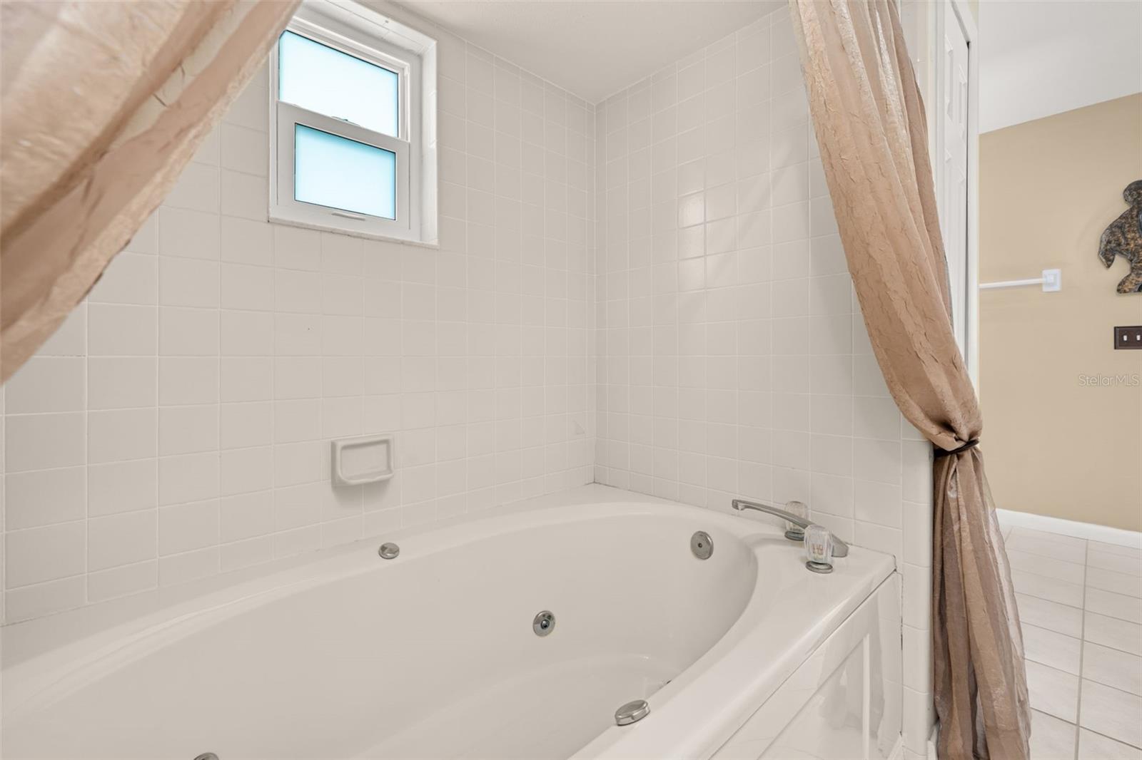 SWEETWATER OAKS SEC 04 - Residential