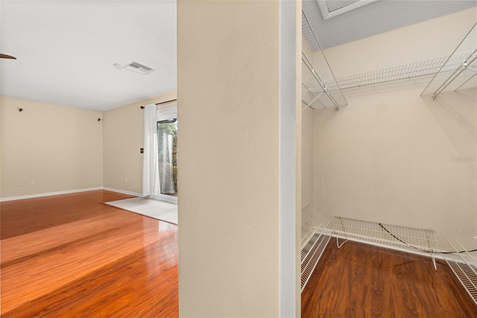 SWEETWATER OAKS SEC 04 - Residential