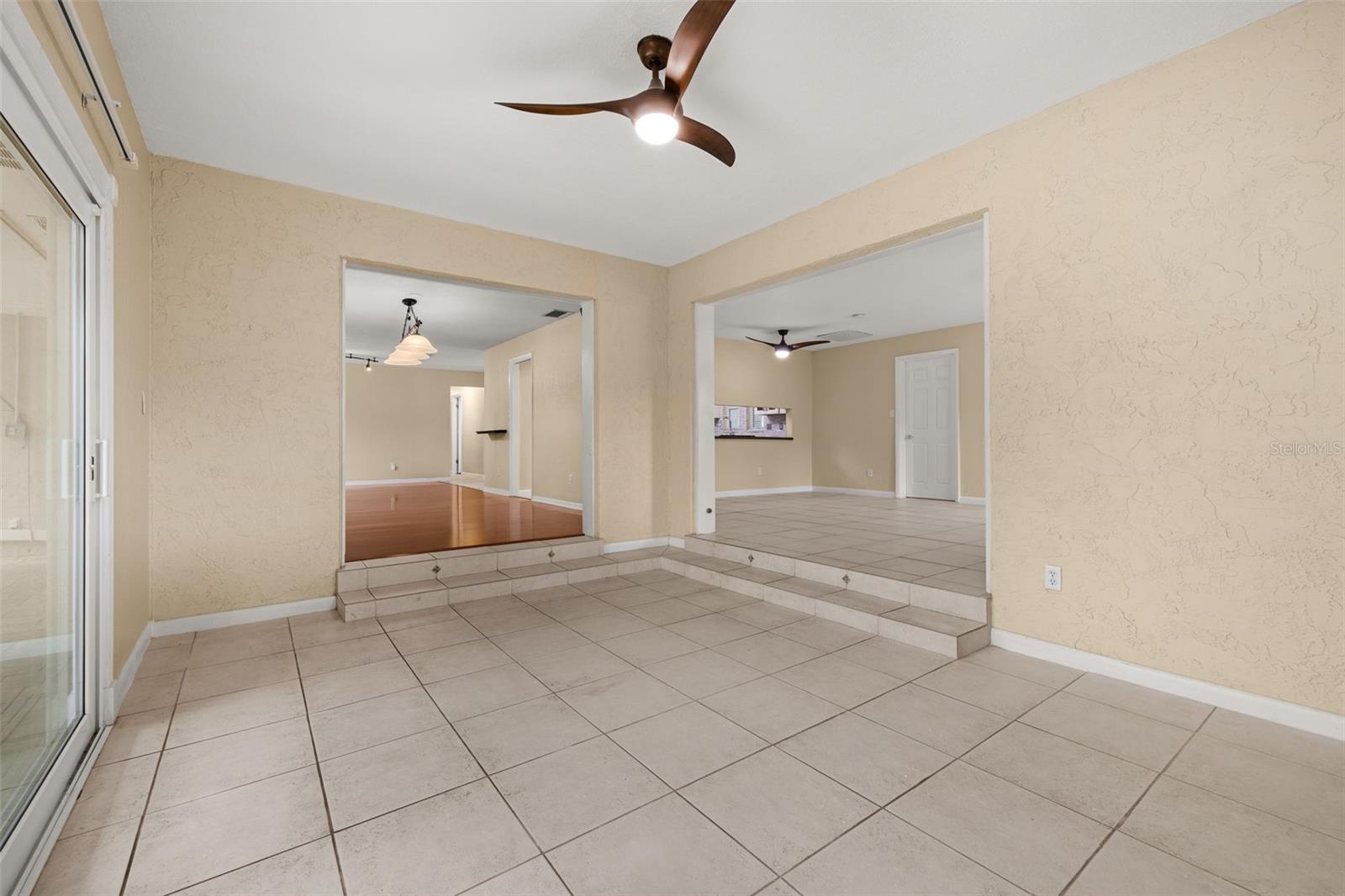 SWEETWATER OAKS SEC 04 - Residential