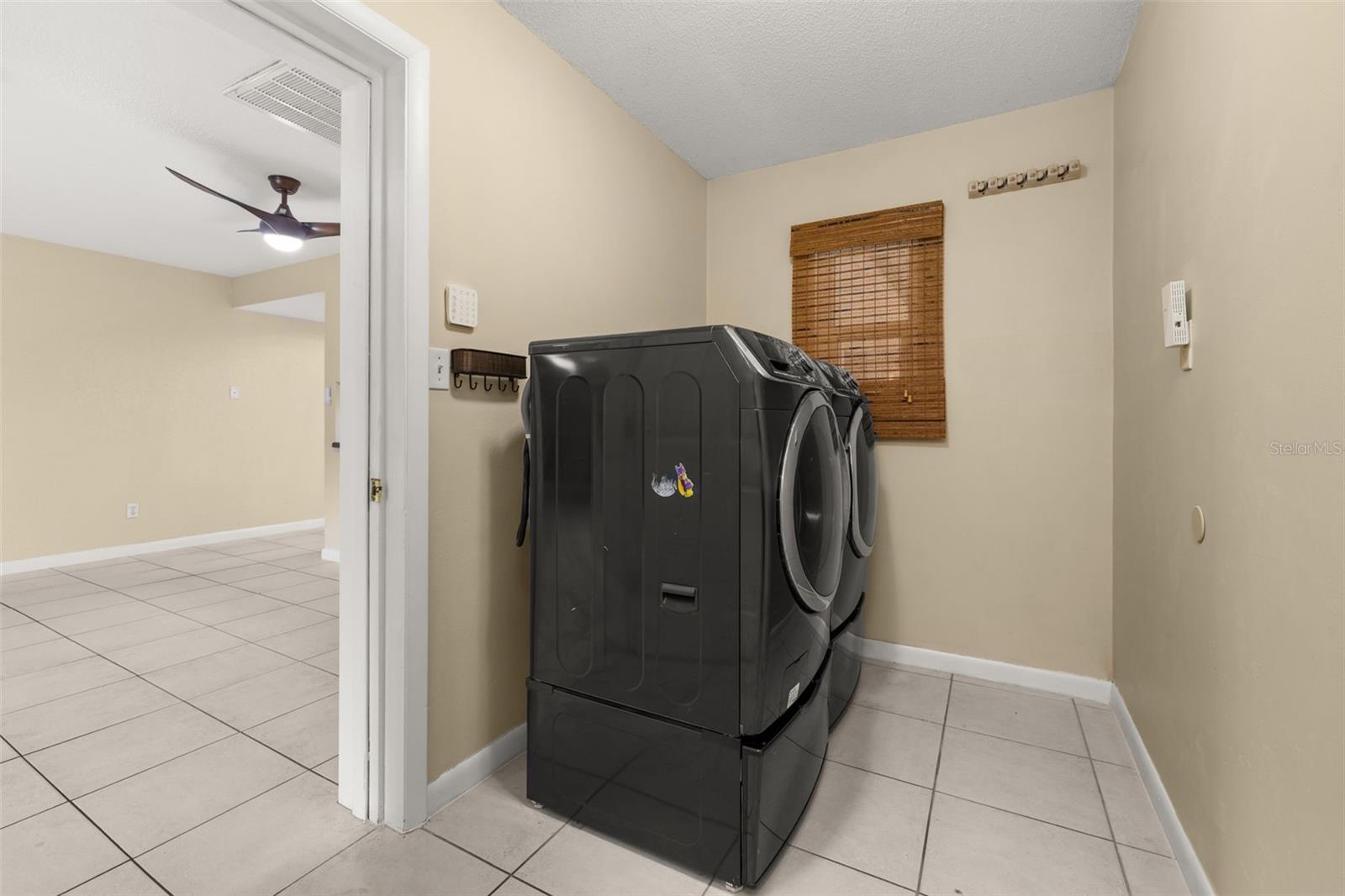 SWEETWATER OAKS SEC 04 - Residential