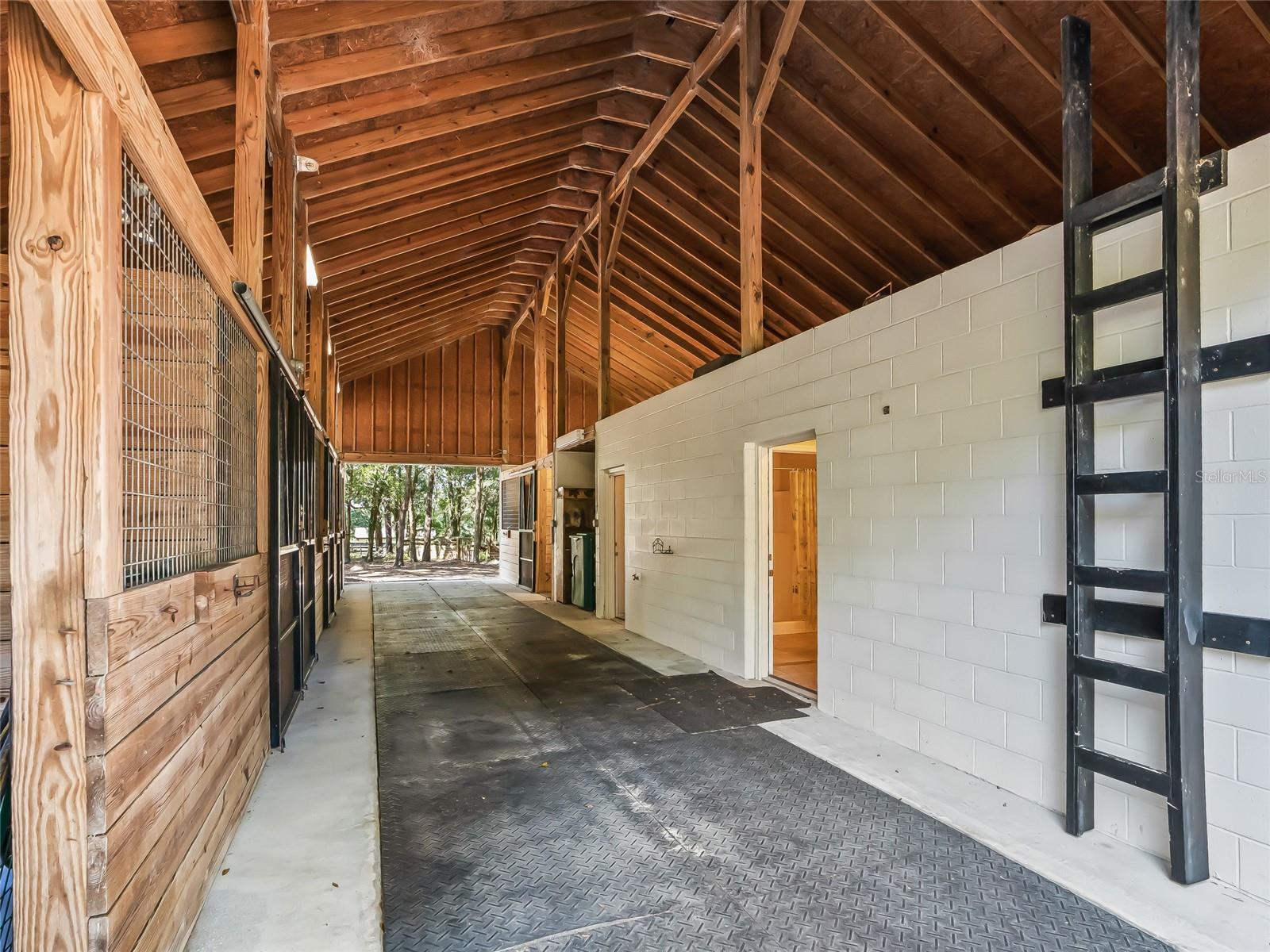 SADDLEBROOK EQUESTRIAN PARK - Residential