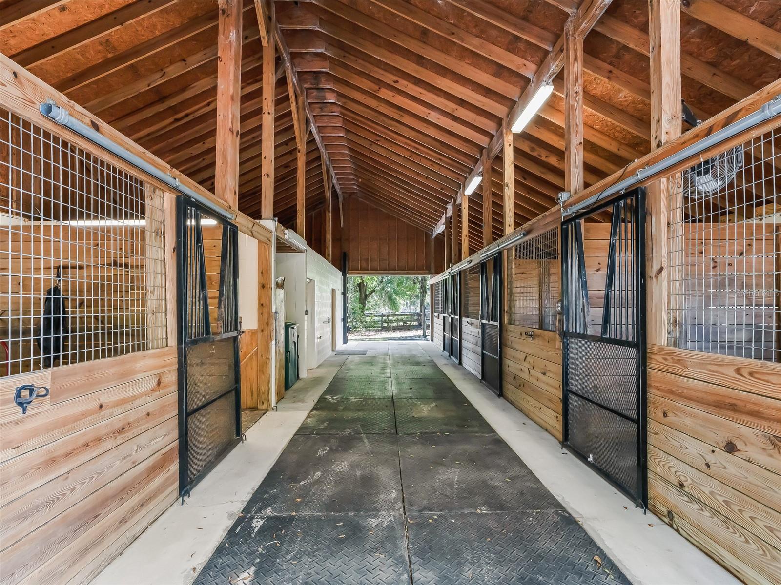 SADDLEBROOK EQUESTRIAN PARK - Residential