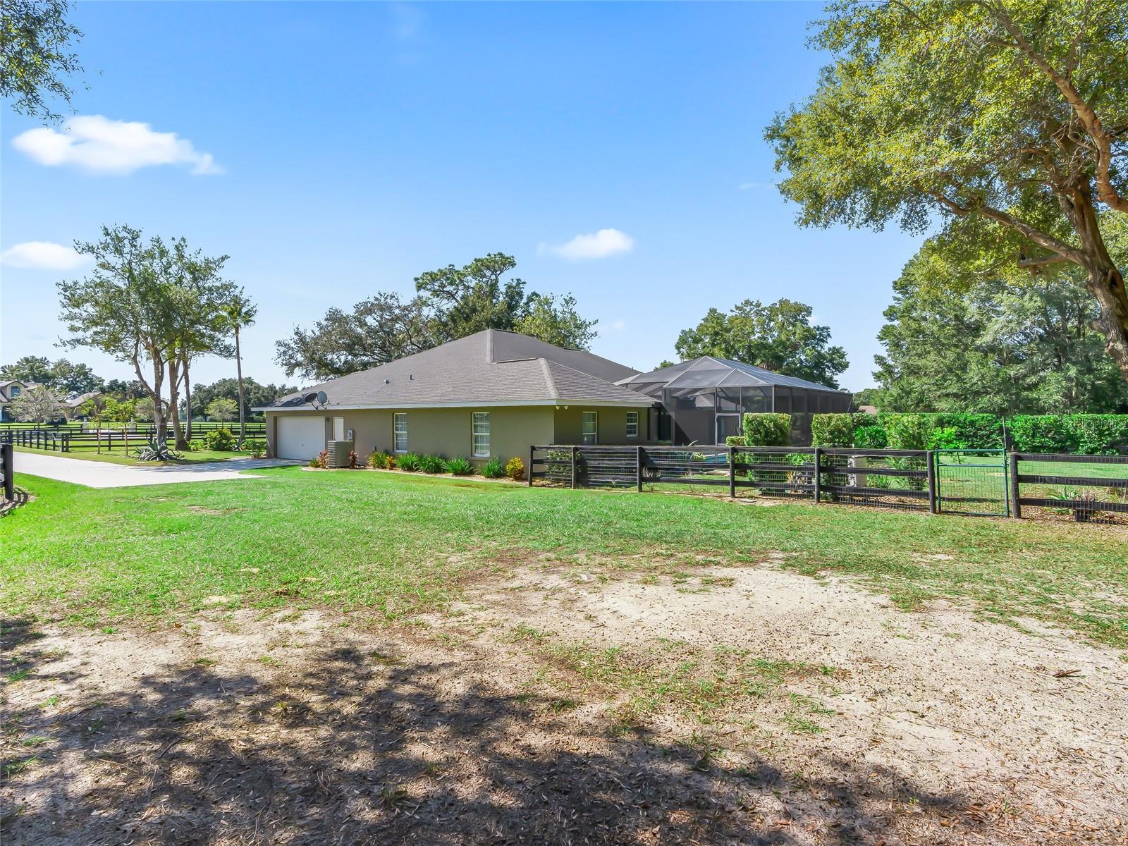 SADDLEBROOK EQUESTRIAN PARK - Residential