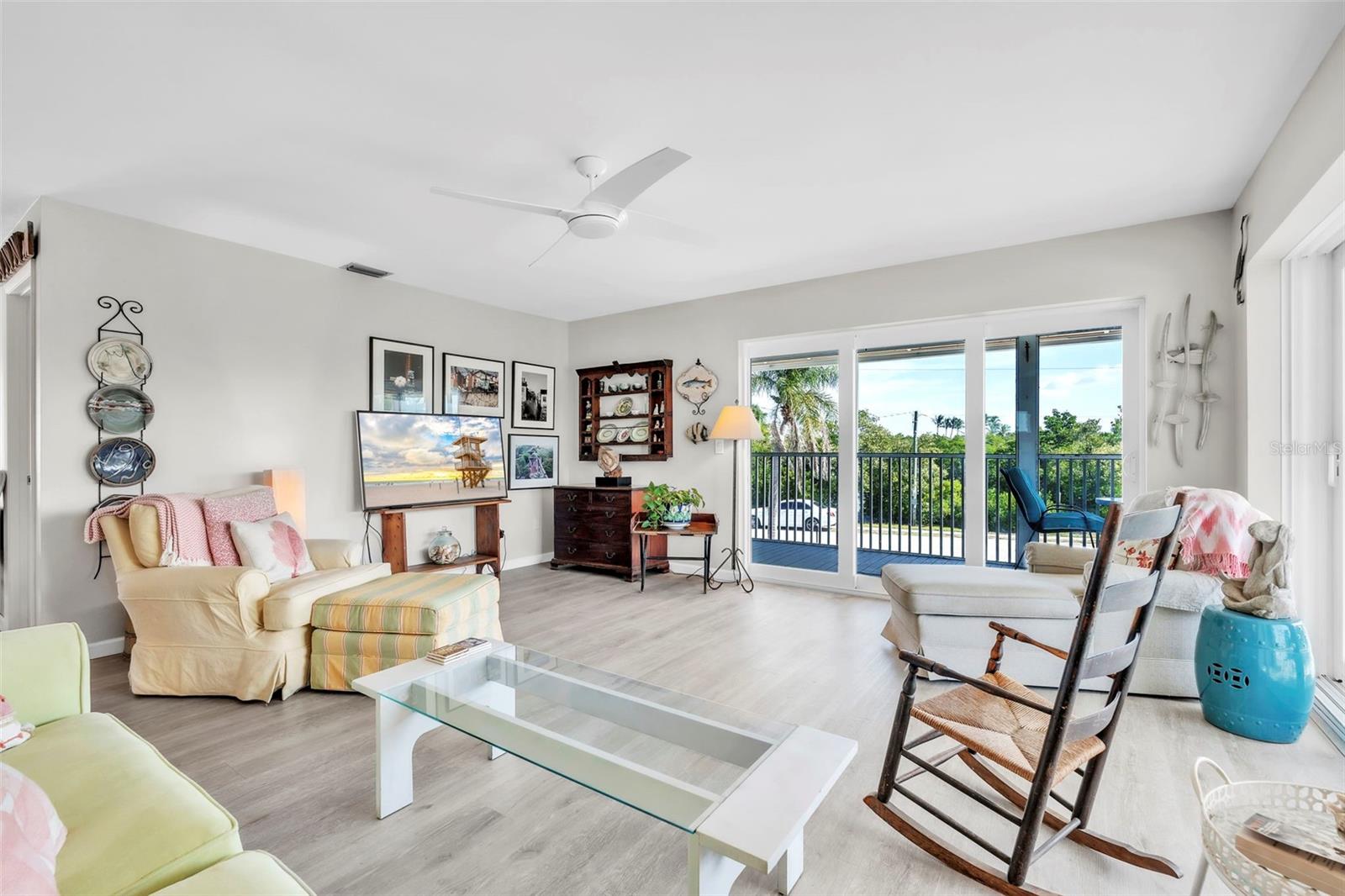 HOLMES BEACH 34TH UNIT - Residential