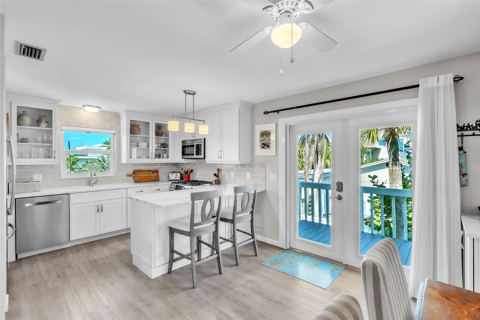 HOLMES BEACH 34TH UNIT - Residential