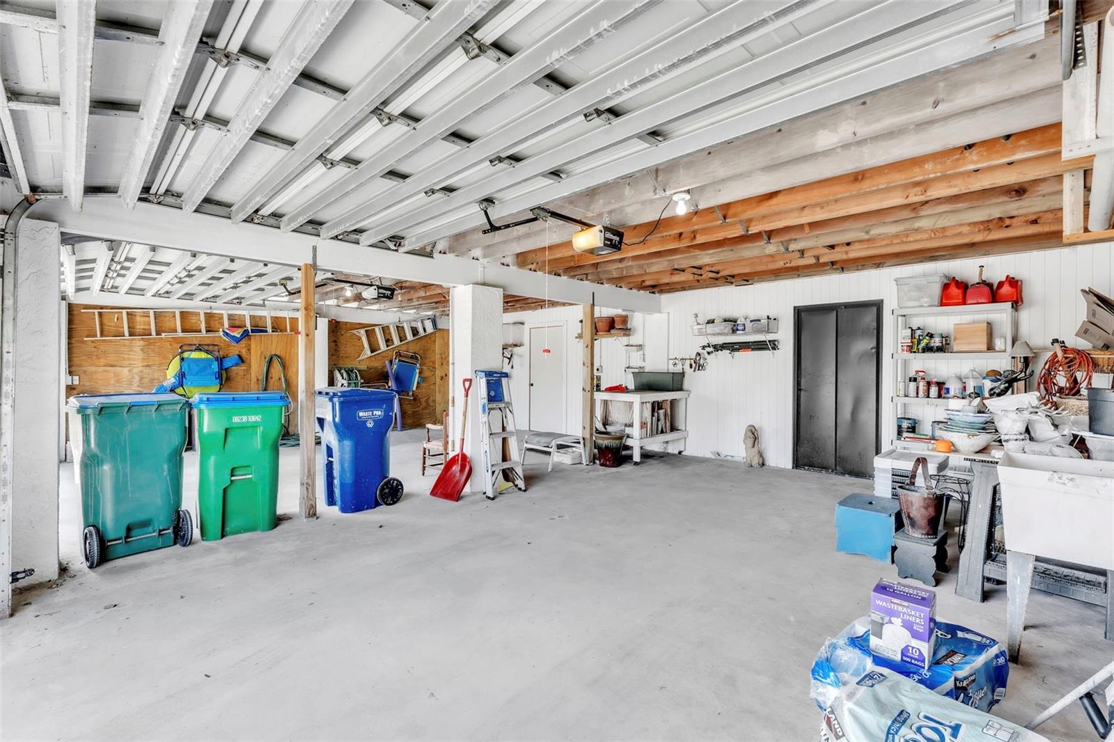 HOLMES BEACH 34TH UNIT - Residential