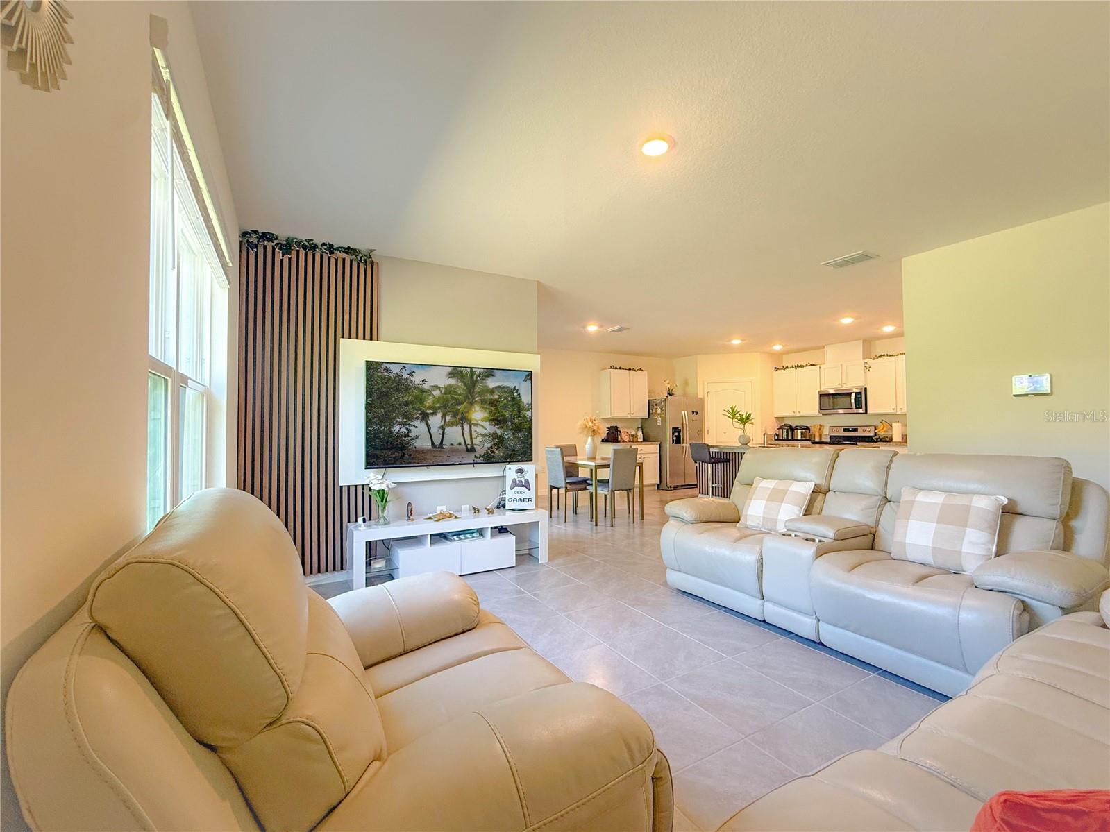 DELTONA LAKES UNIT 04 - Residential