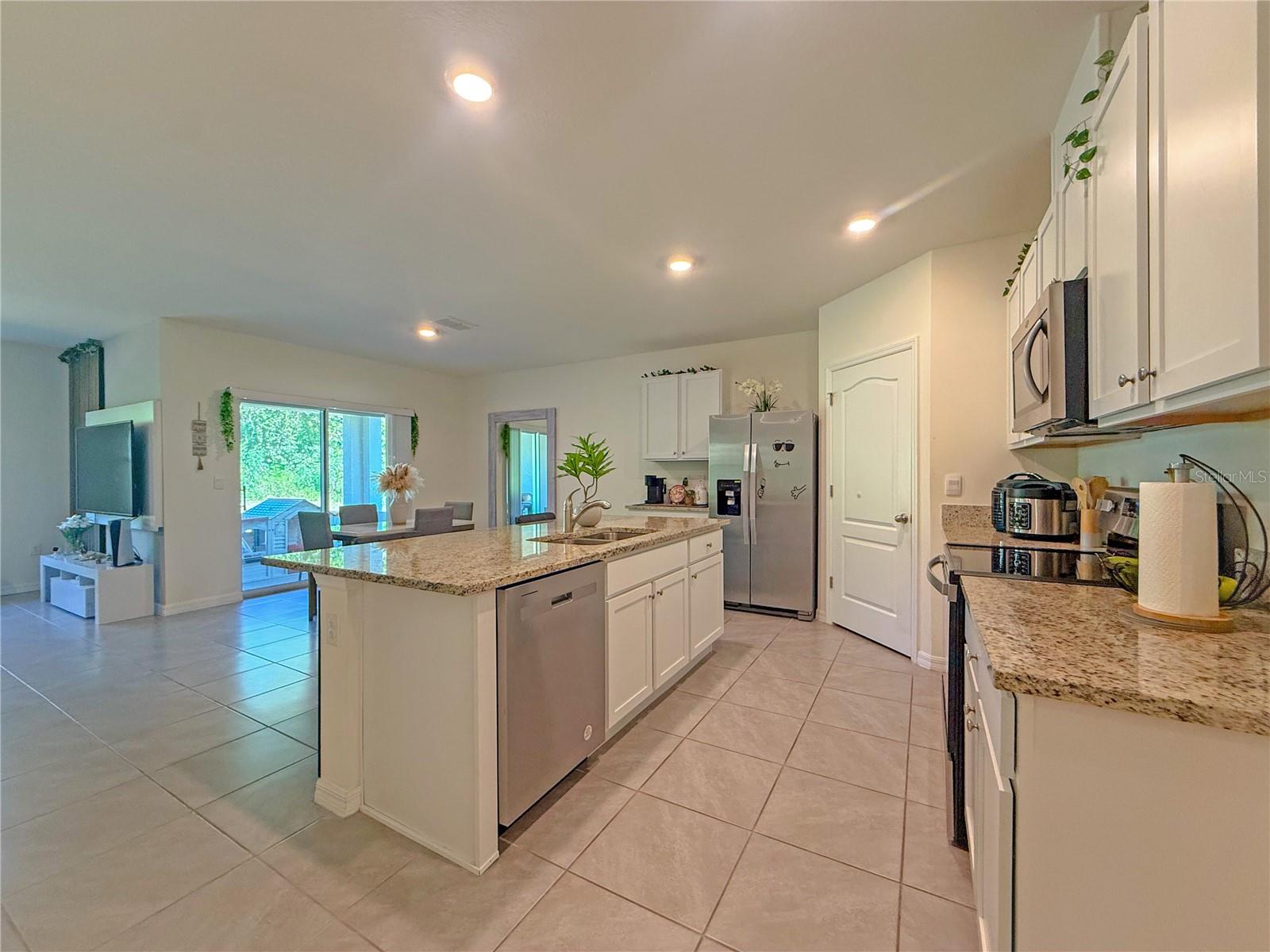 DELTONA LAKES UNIT 04 - Residential