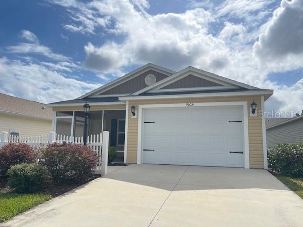 Photo of 1904 Groesser, The Villages, FL 32163 (MLS # OM712290)