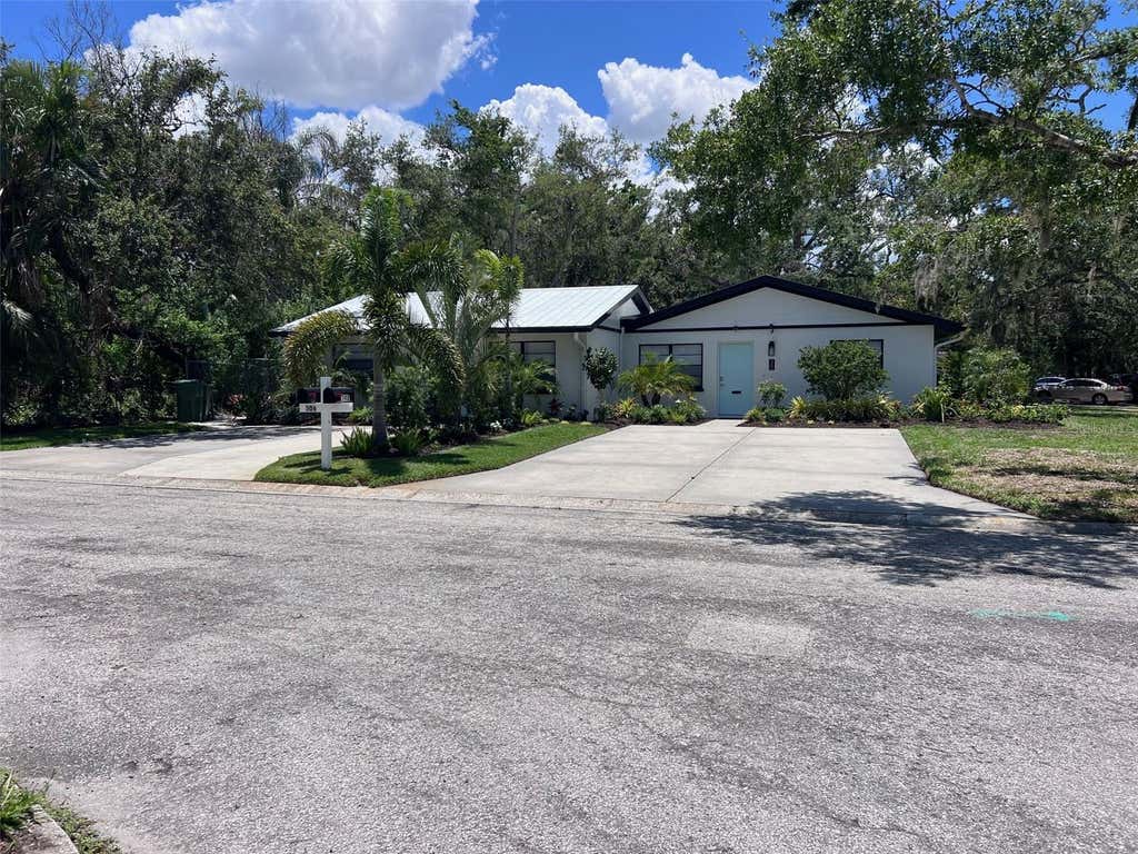 Photo of 1840 3rd Avenue E, Bradenton, FL 34208 (MLS # A4702606)