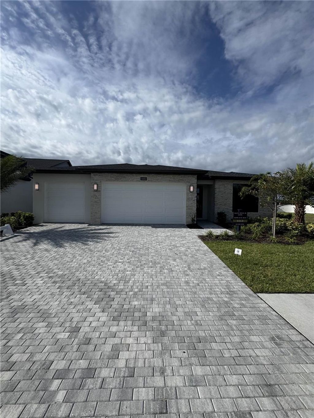 Photo of 5882 Freestone Circle, Apollo Beach, FL 33572 (MLS # J992788)