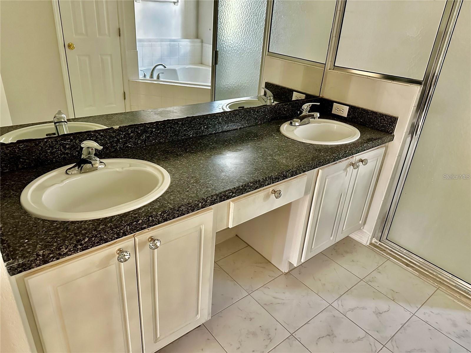 BELLALAGO - Residential Lease