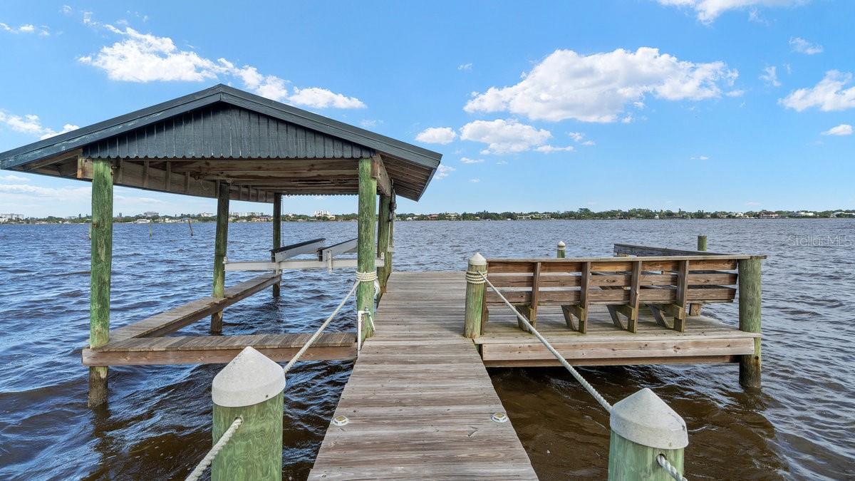 CAMEO POINT UNIT 02 - Residential