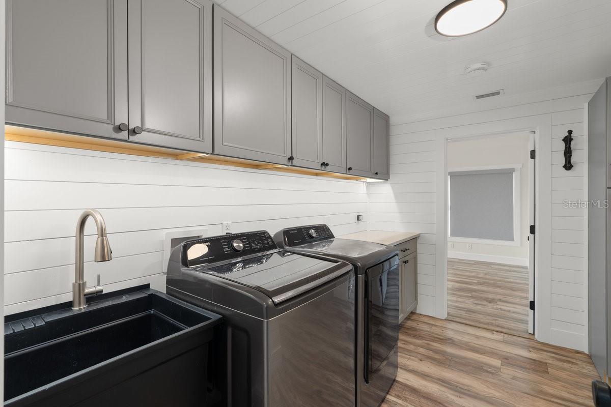 CAMEO POINT UNIT 02 - Residential