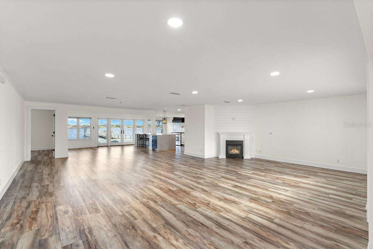 CAMEO POINT UNIT 02 - Residential