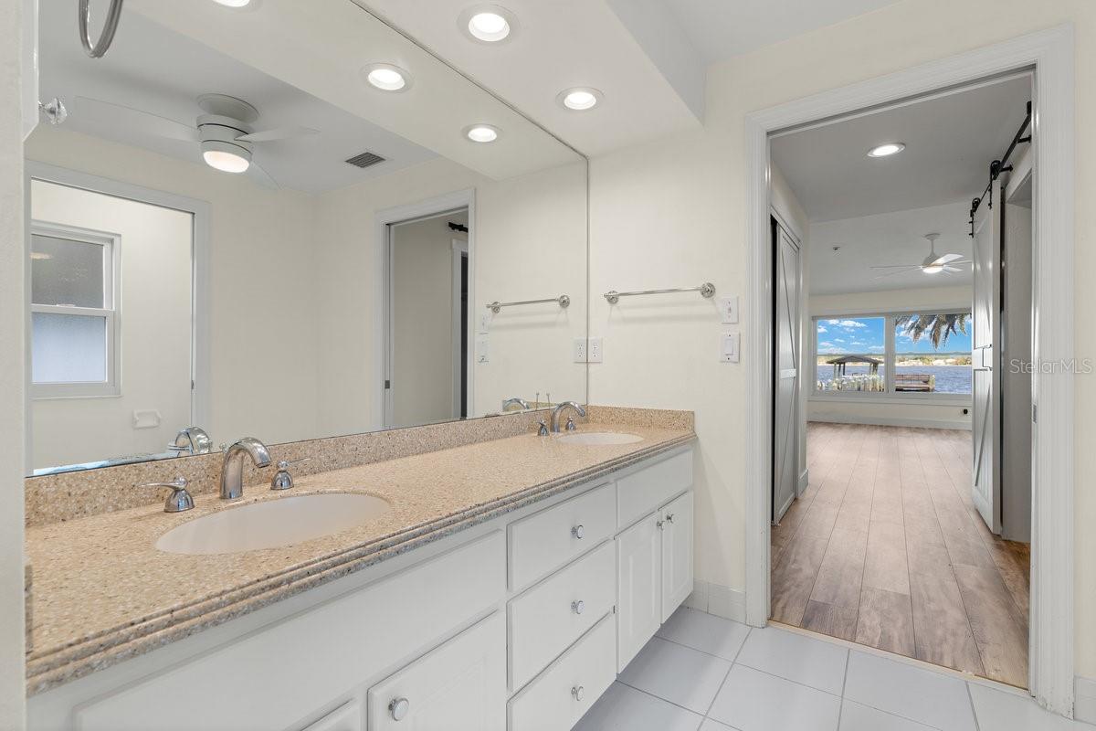 CAMEO POINT UNIT 02 - Residential