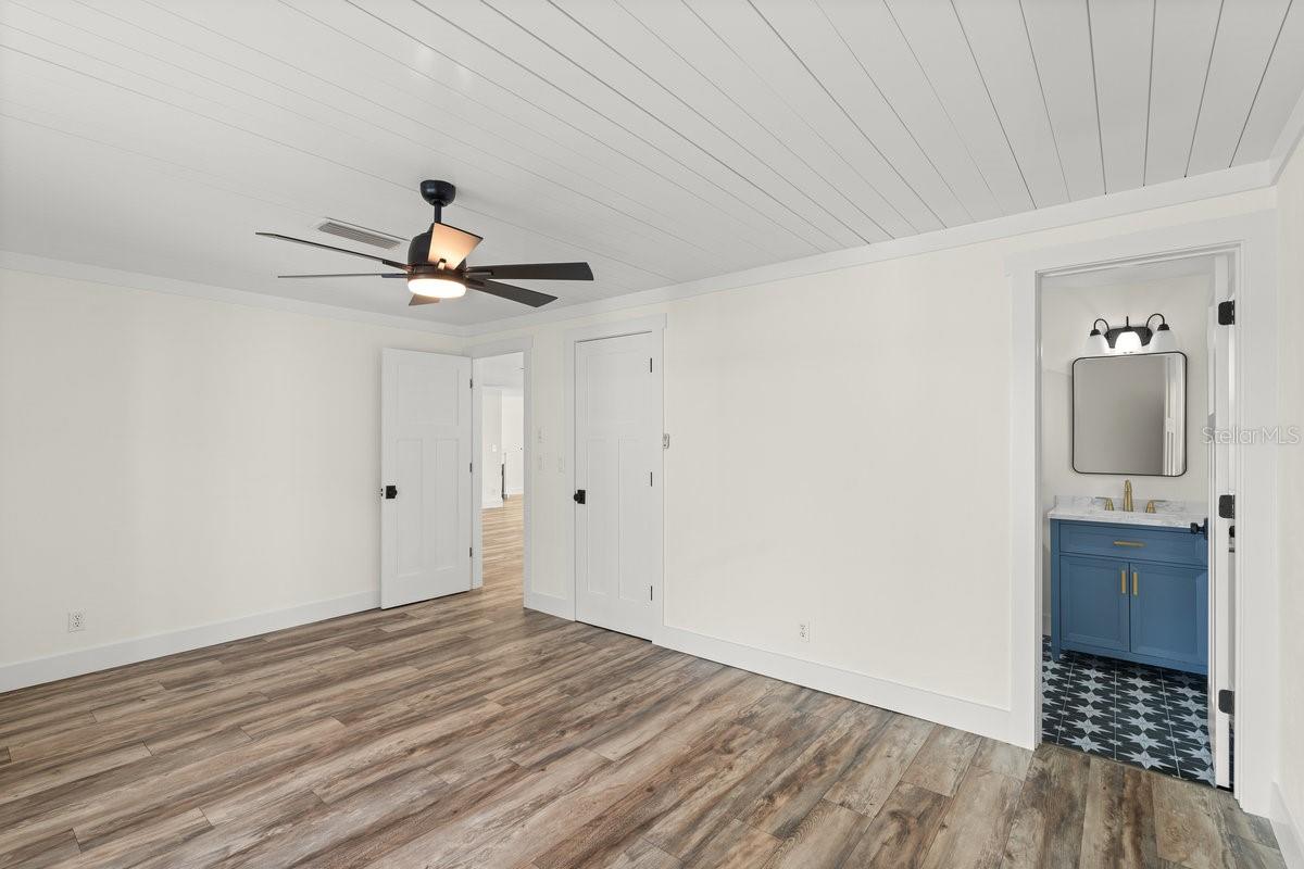 CAMEO POINT UNIT 02 - Residential