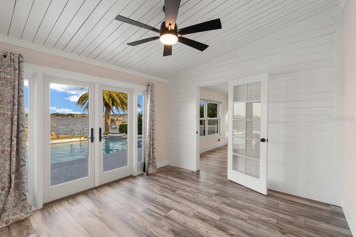 CAMEO POINT UNIT 02 - Residential