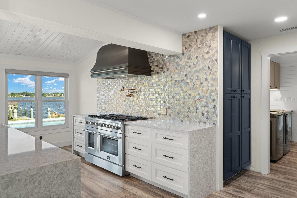 CAMEO POINT UNIT 02 - Residential