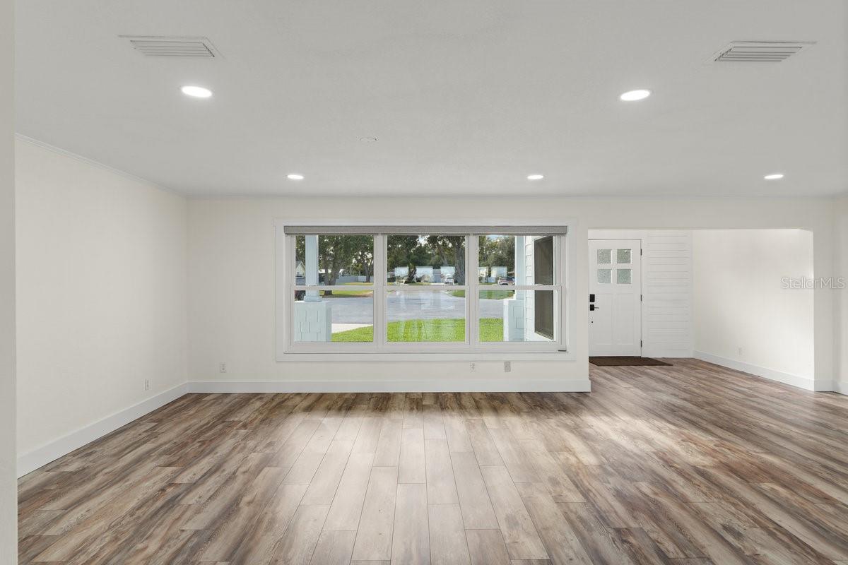 CAMEO POINT UNIT 02 - Residential