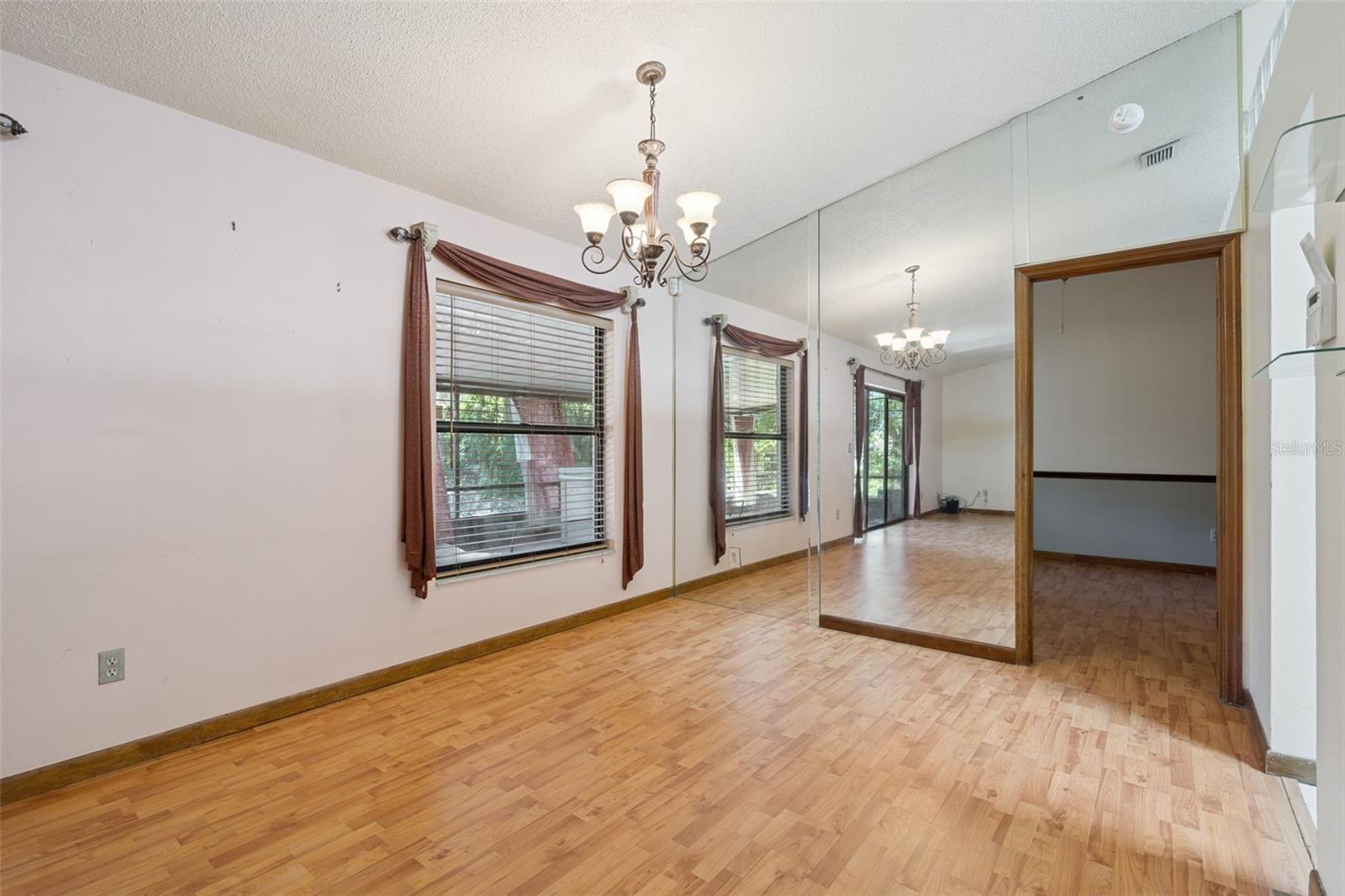 WINDSONG ESTATES - Residential