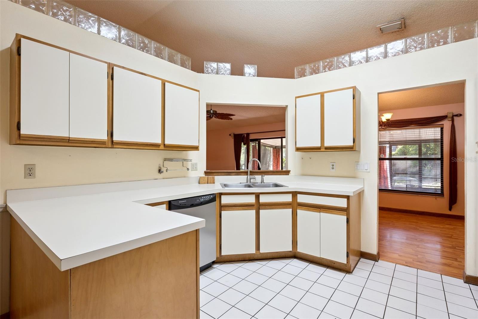 WINDSONG ESTATES - Residential