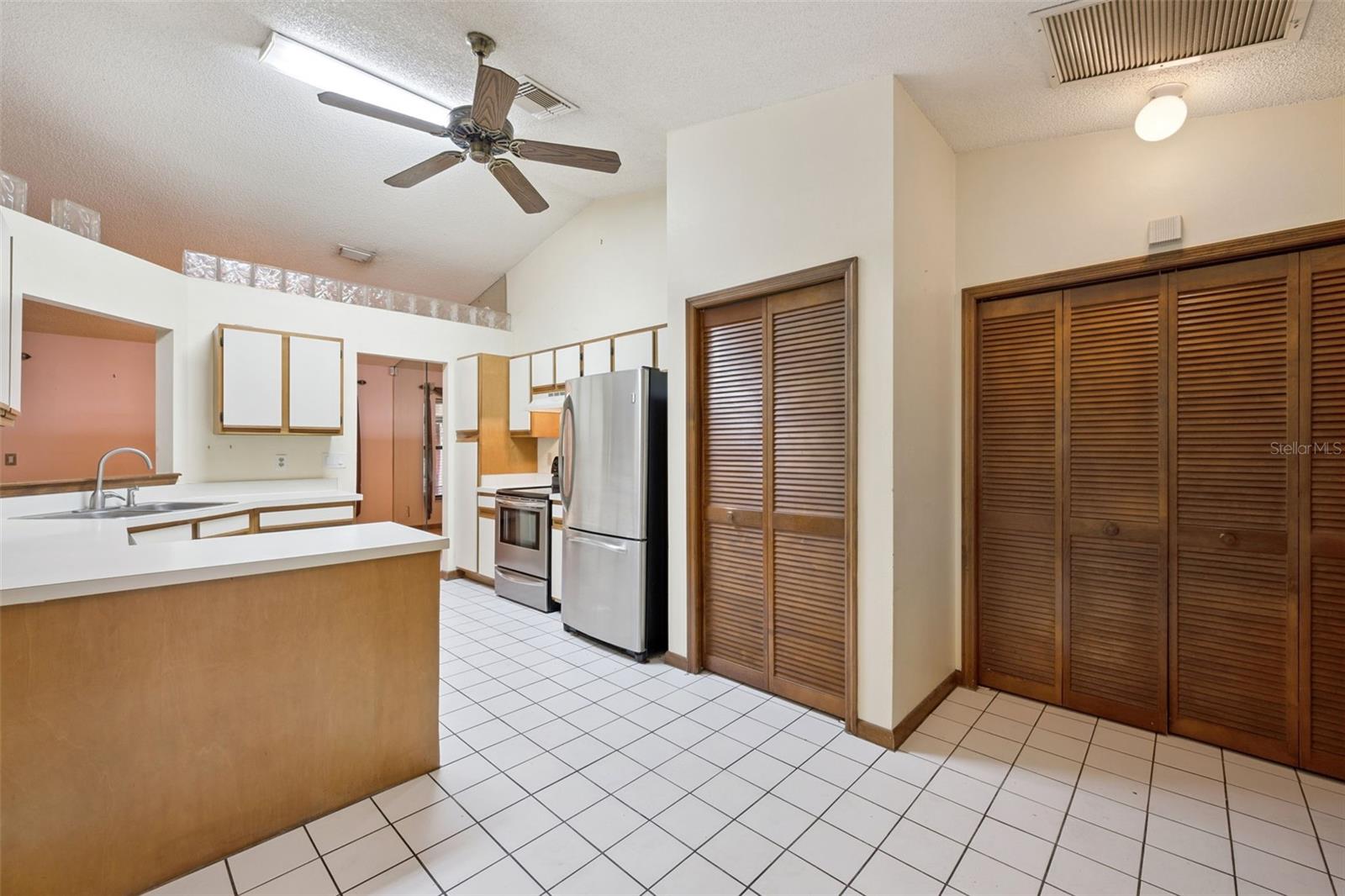 WINDSONG ESTATES - Residential