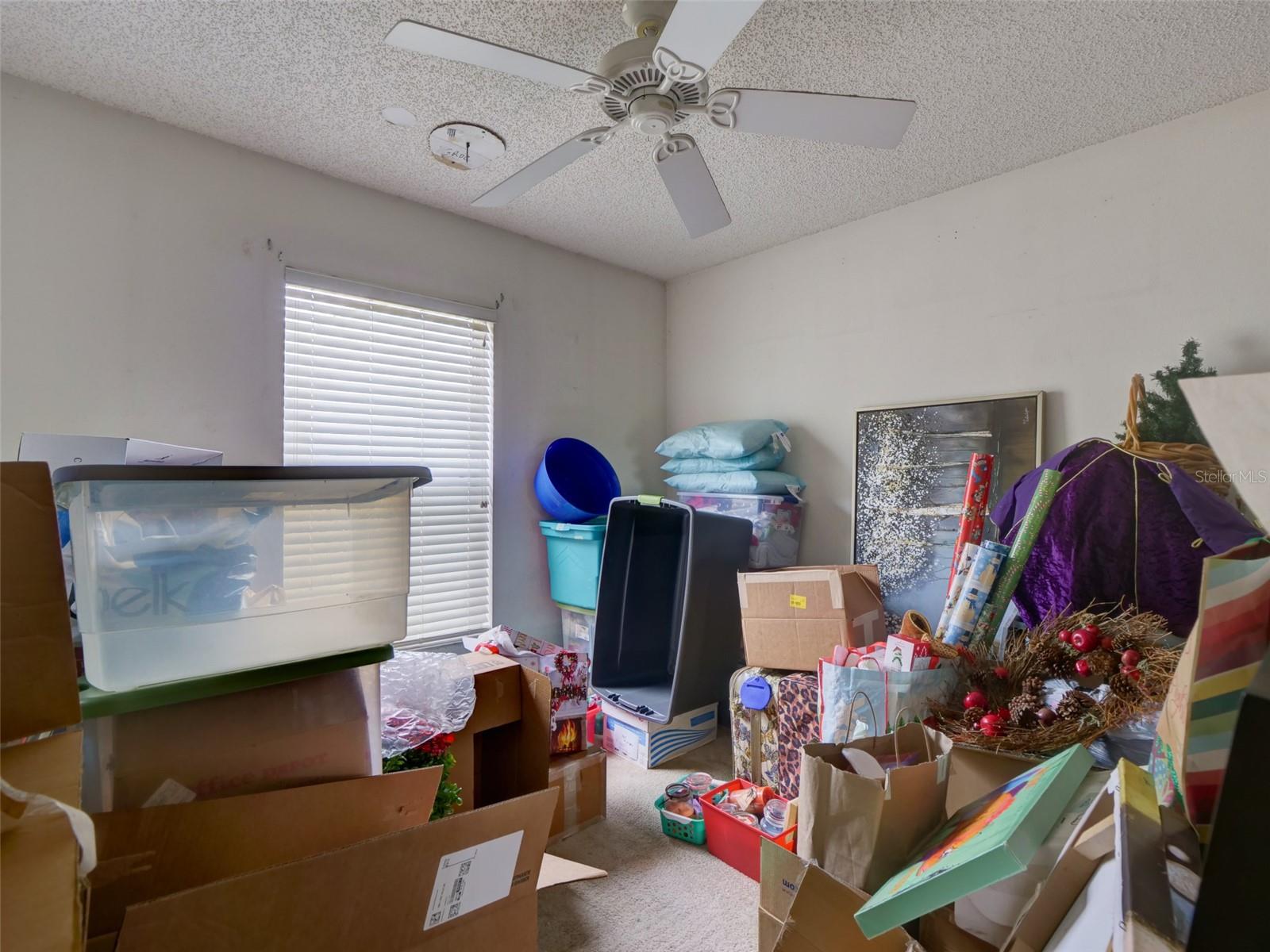 TAVARES LAKE SAUNDERS POINTE LT 01 - Residential