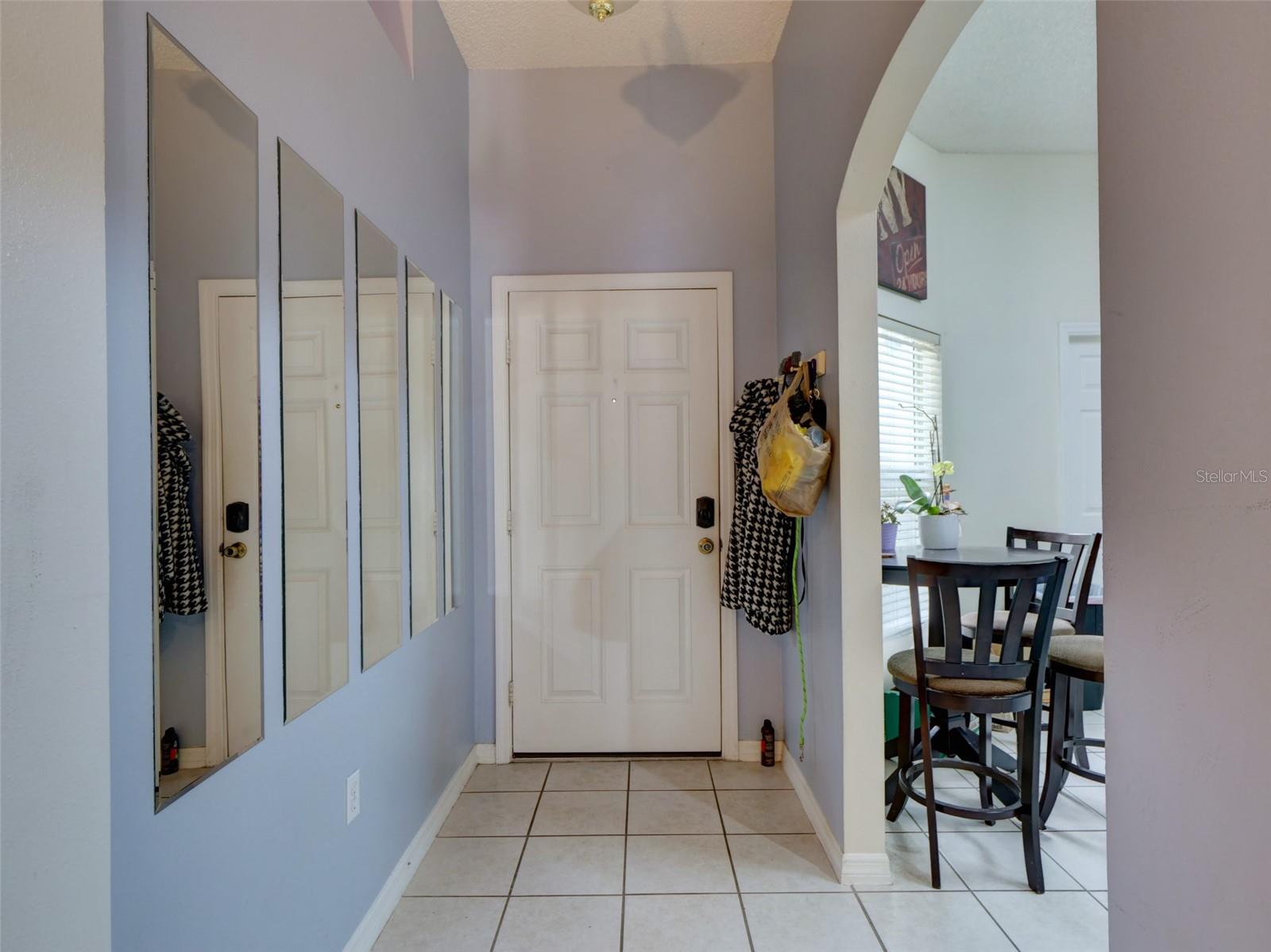 TAVARES LAKE SAUNDERS POINTE LT 01 - Residential
