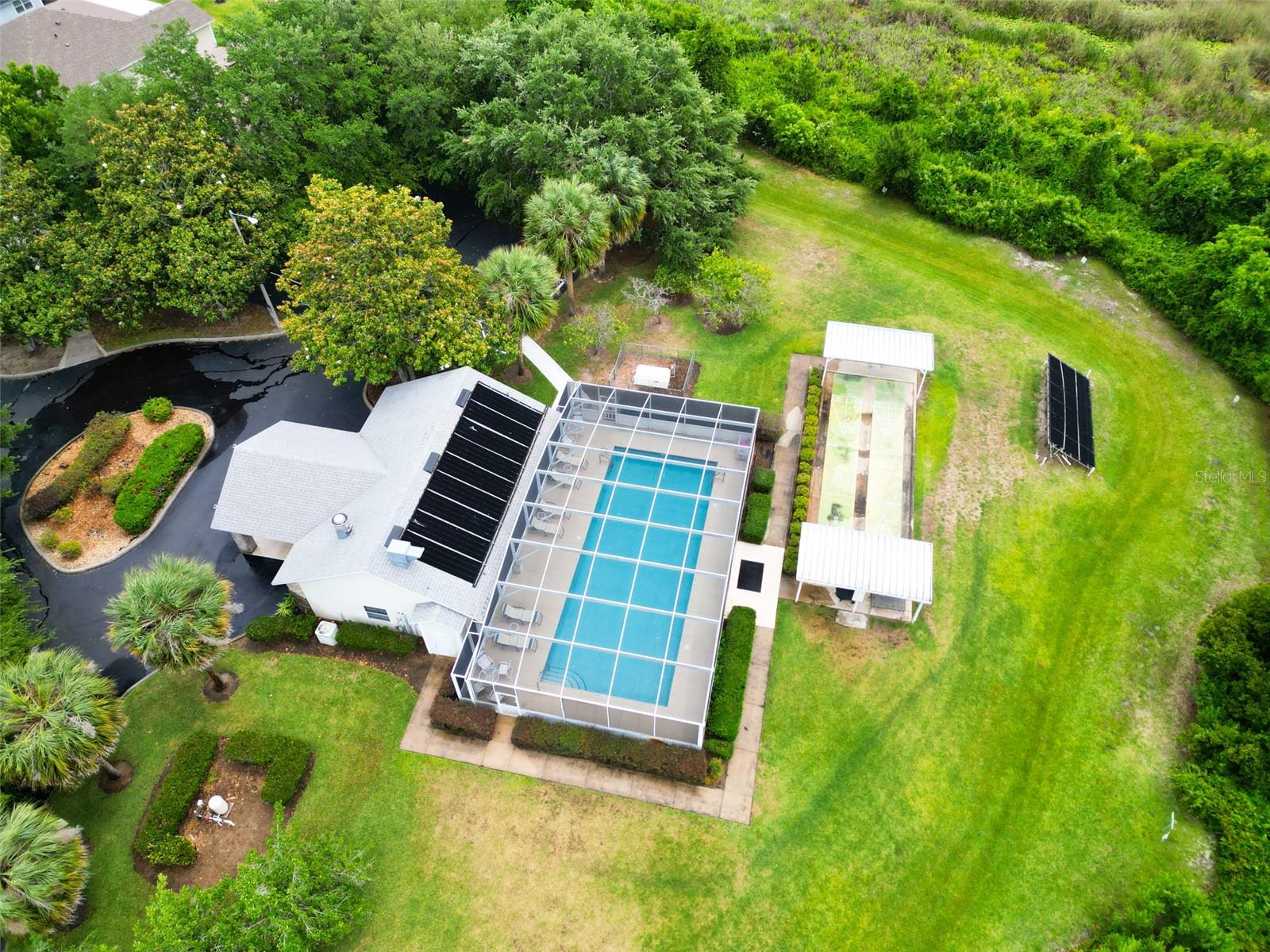 TAVARES LAKE SAUNDERS POINTE LT 01 - Residential